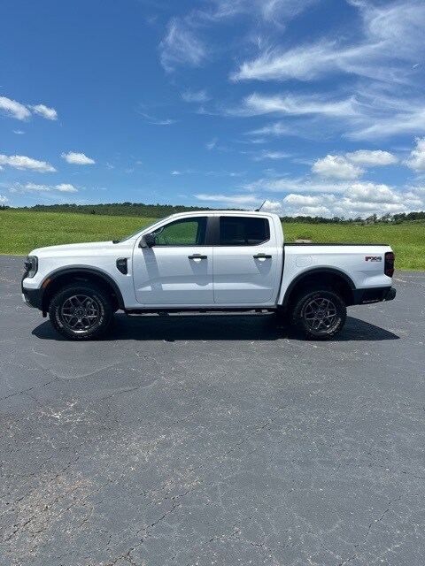 2024 Ford Ranger XLT photo 2