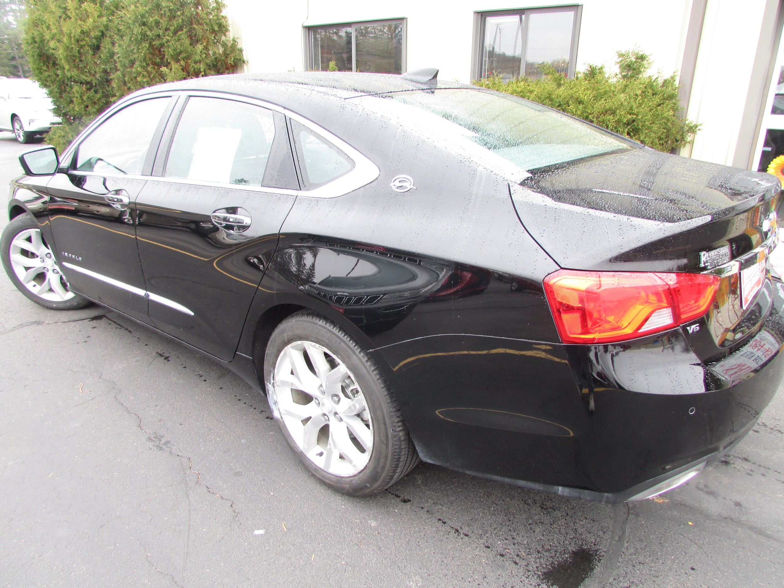 2015 Chevrolet Impala LTZ photo 3