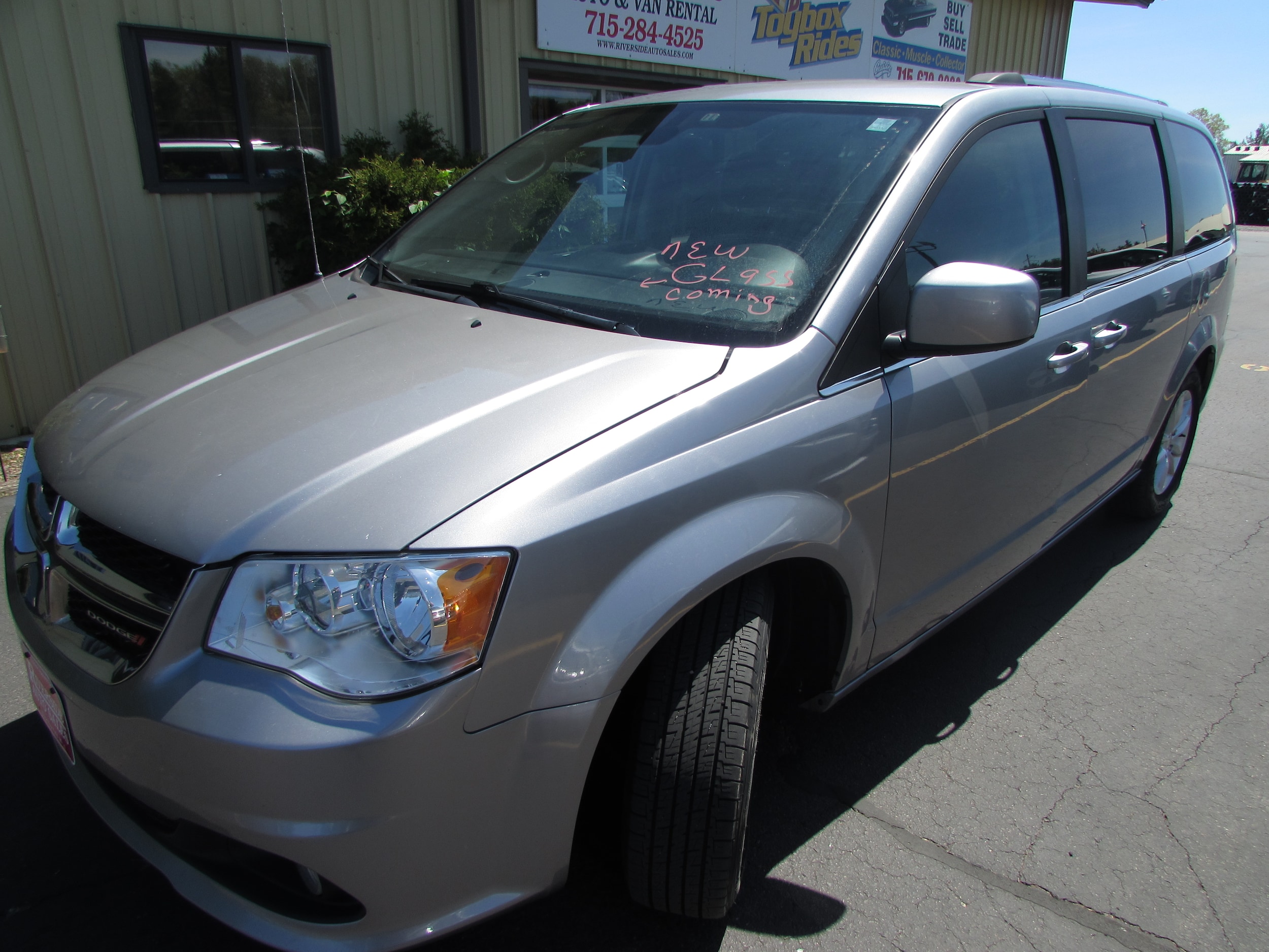 2019 Dodge Grand Caravan SXT's photo