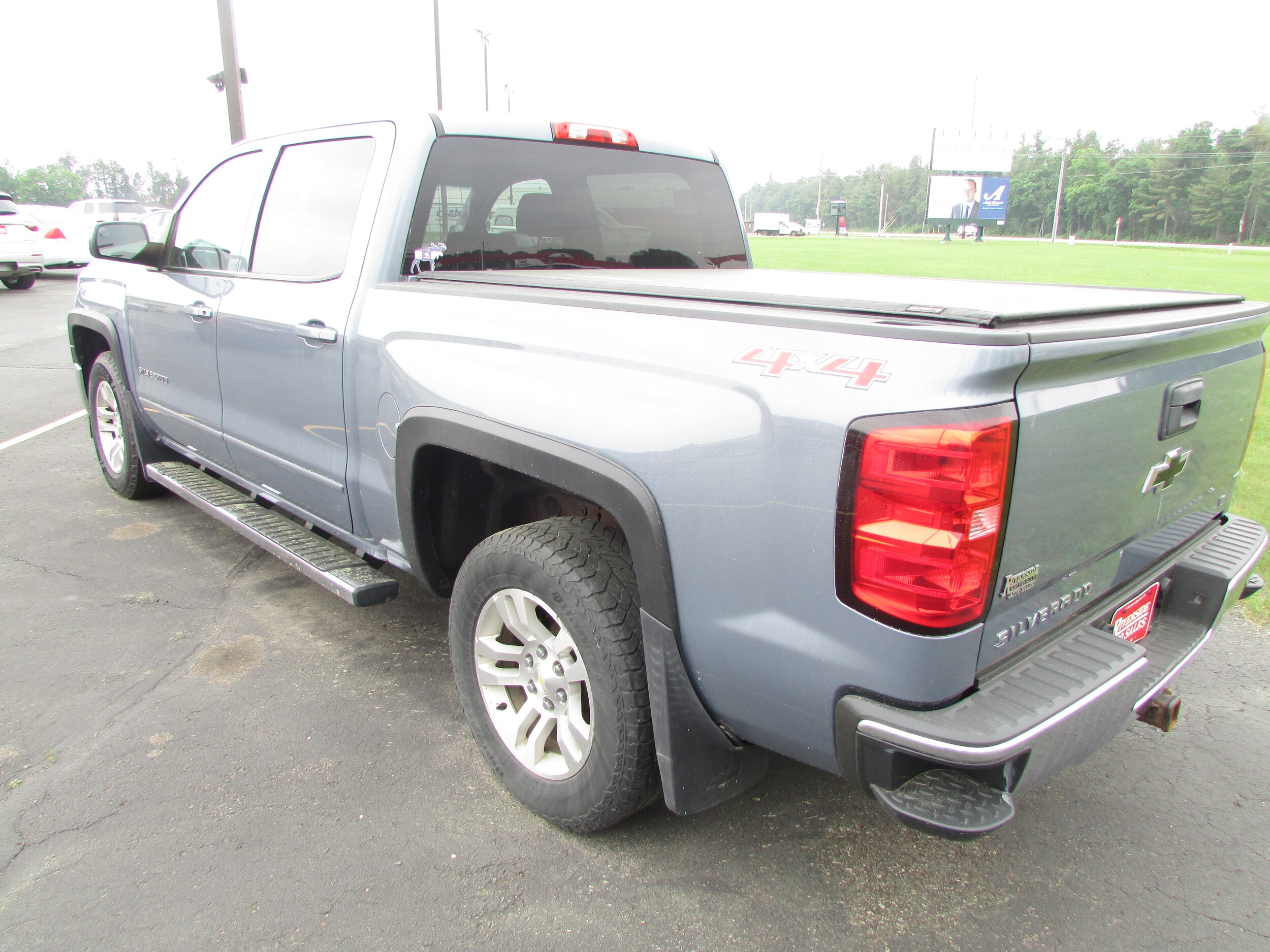 2015 Chevrolet Silverado 1500 Sport photo 3