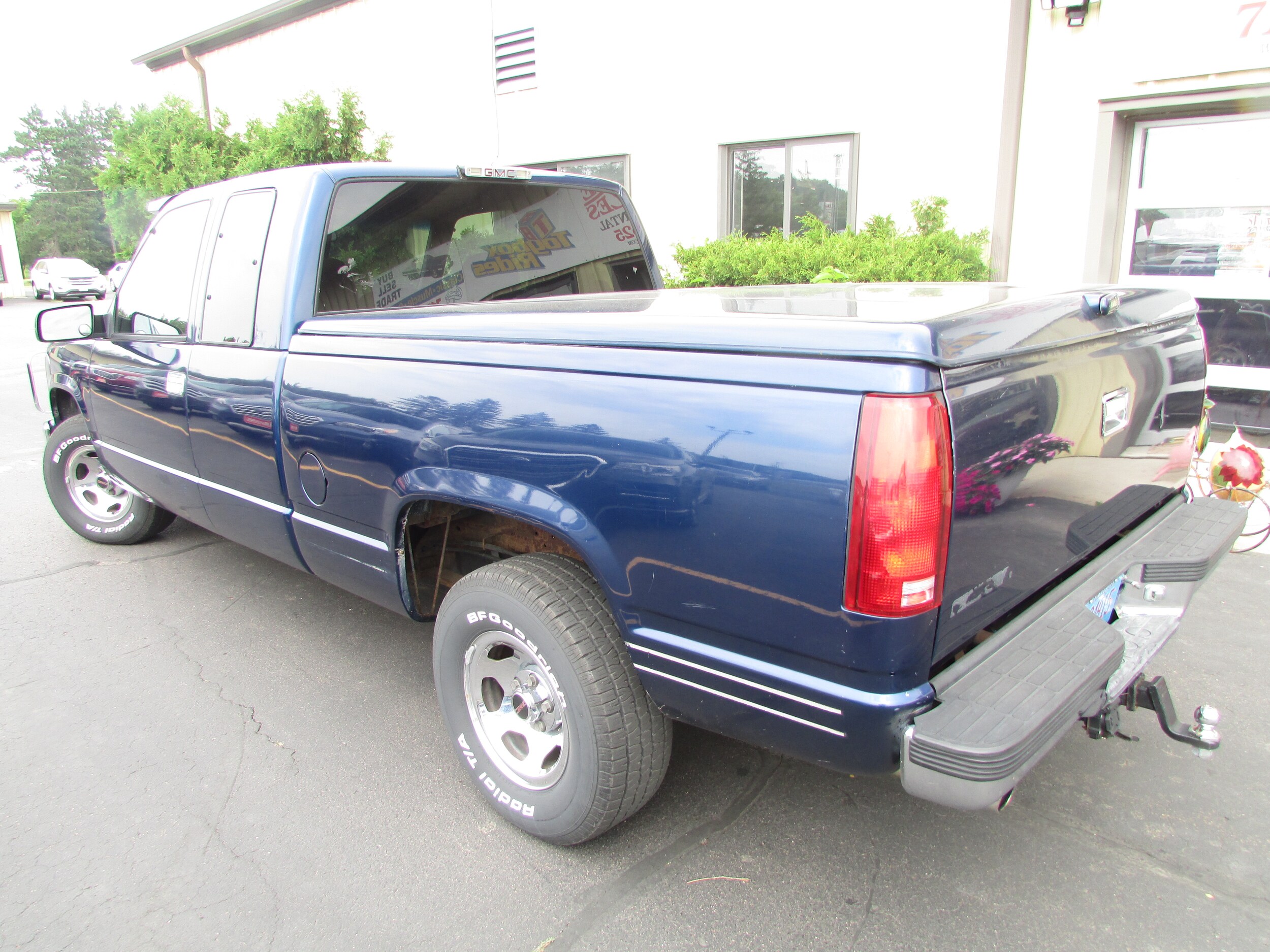 1996 Gmc Sierra 1500 SL photo 3