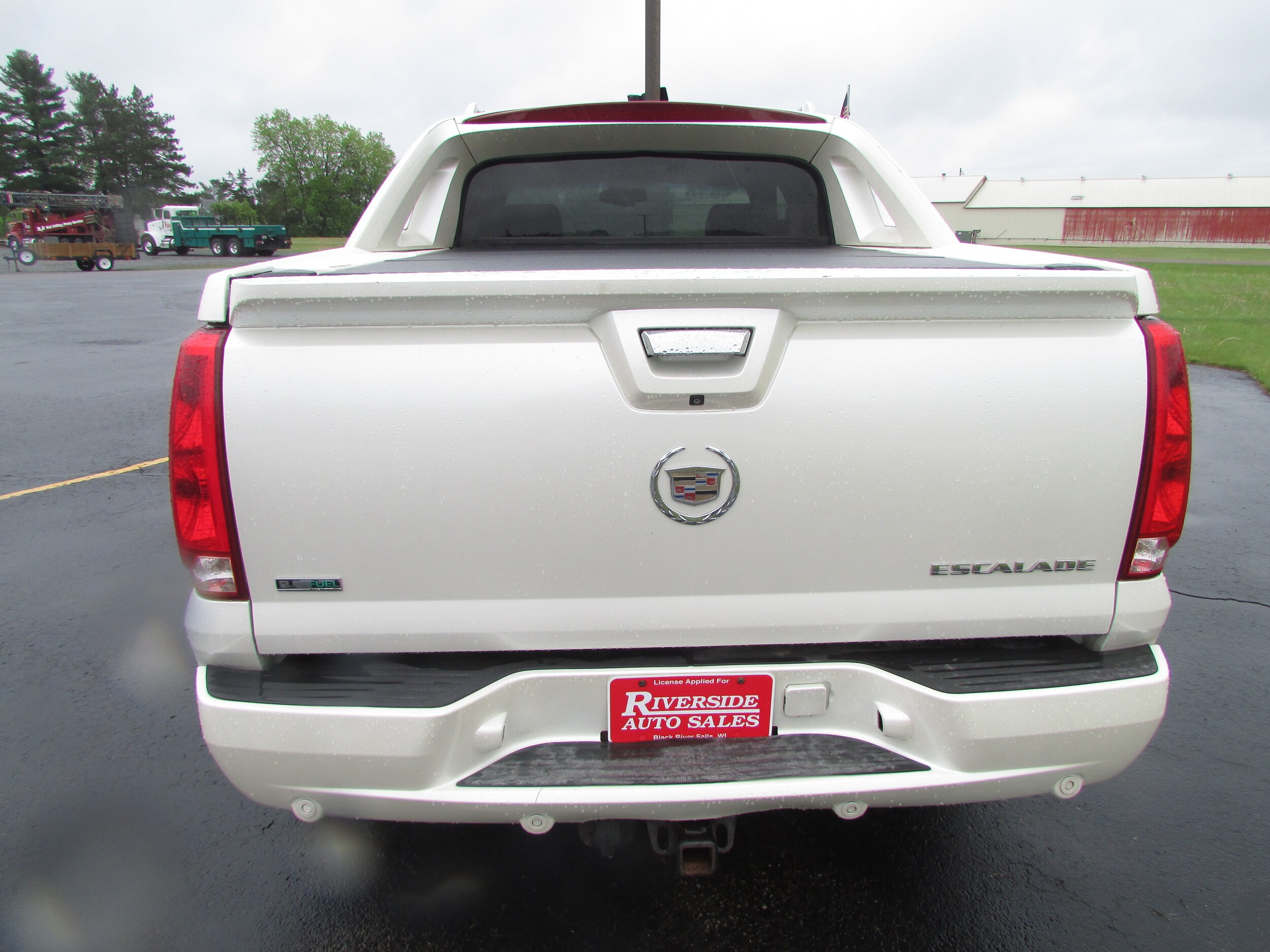2011 Cadillac Escalade EXT photo 4