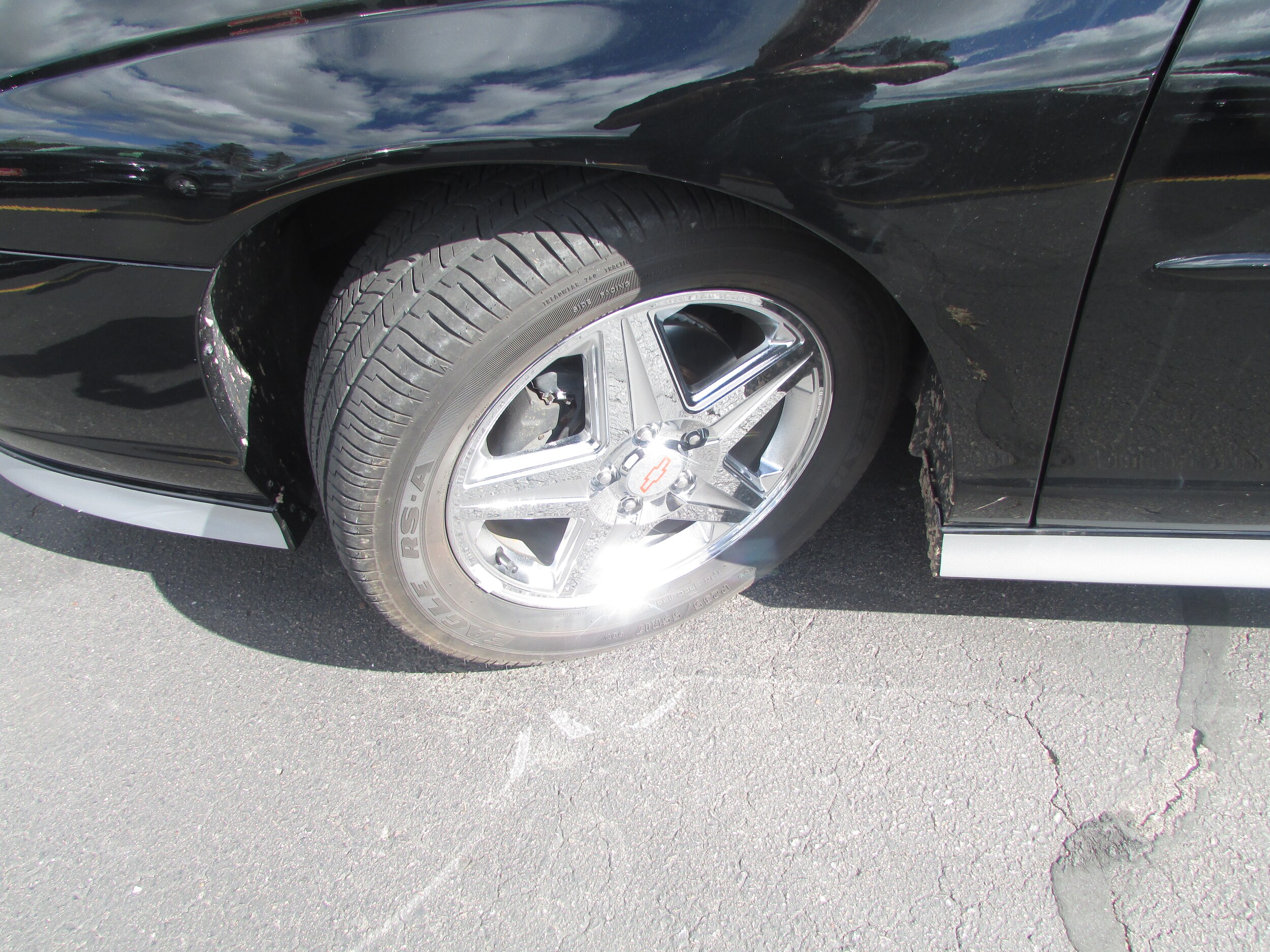 2004 Chevrolet Monte Carlo SS photo 2