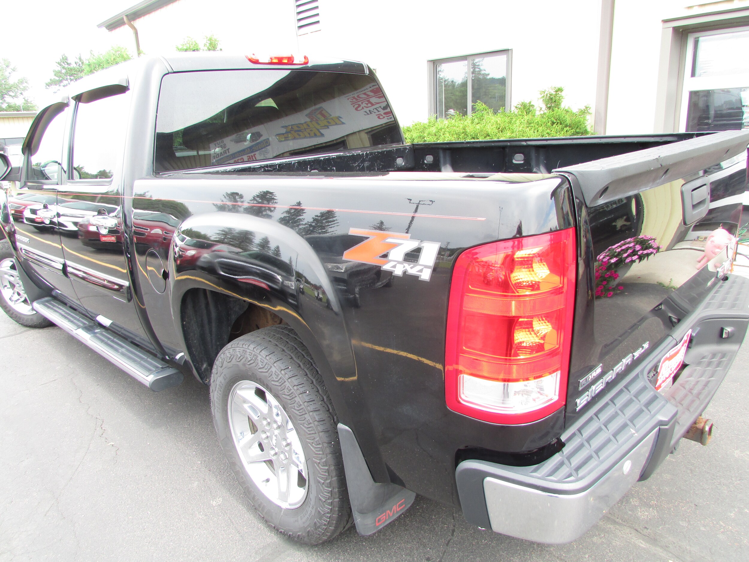 2009 Gmc Sierra 1500 SLE photo 3