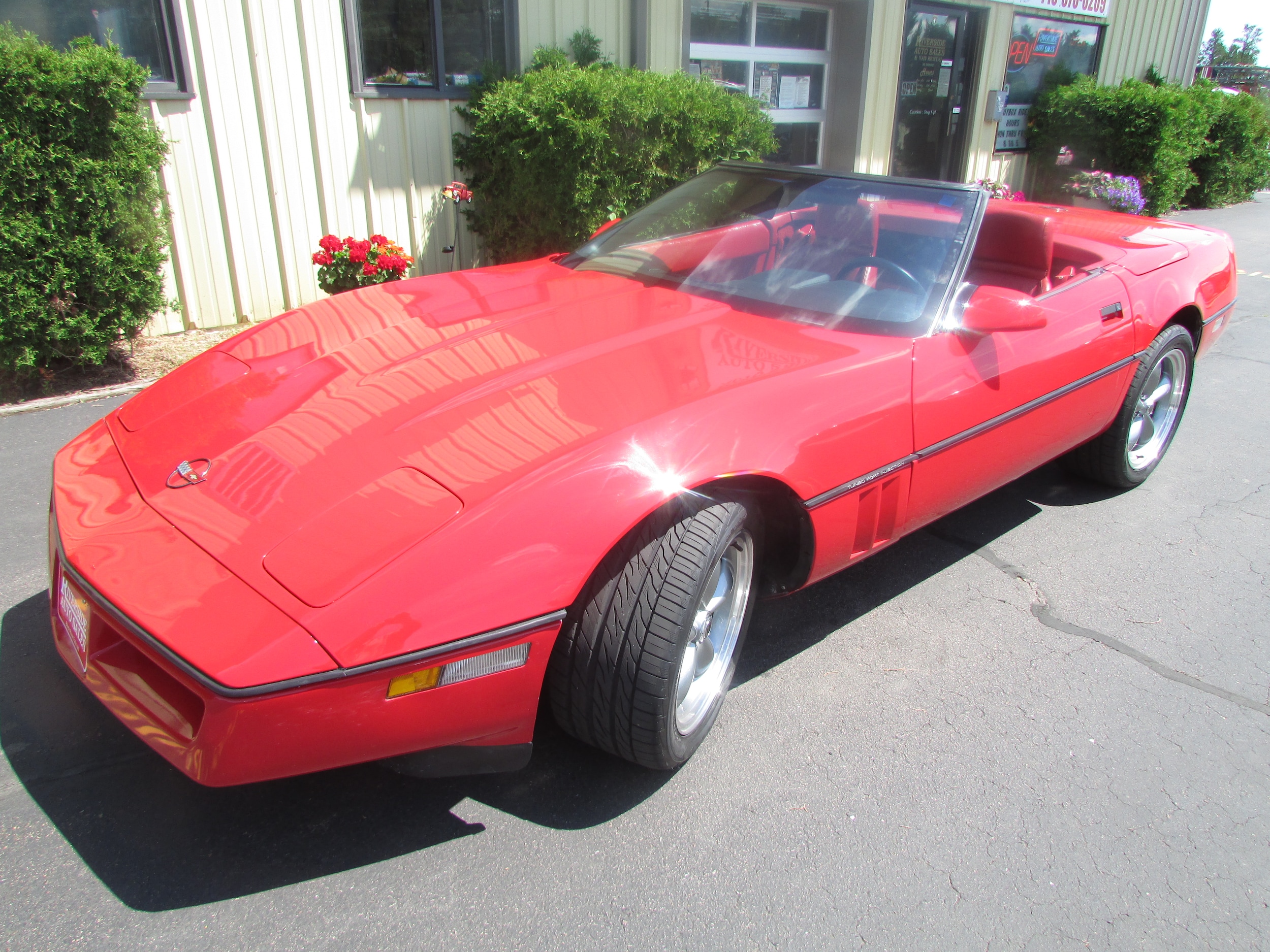 1990 Chevrolet Corvette's photo