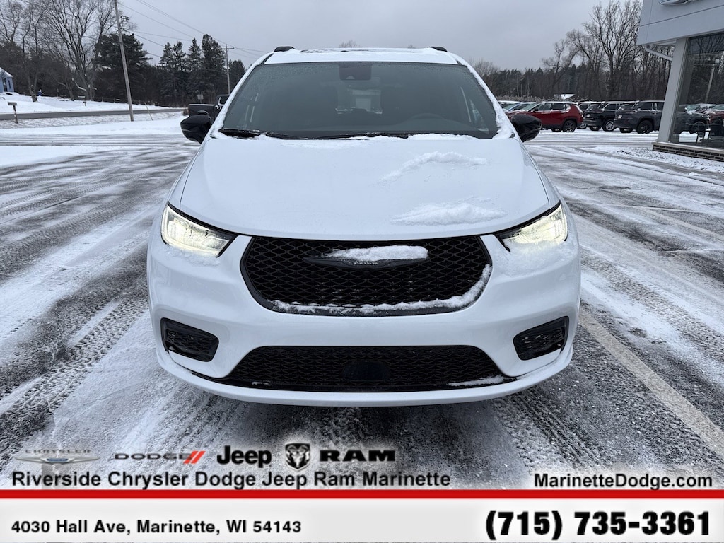 New 2026 Chrysler Pacifica Select Passenger Van