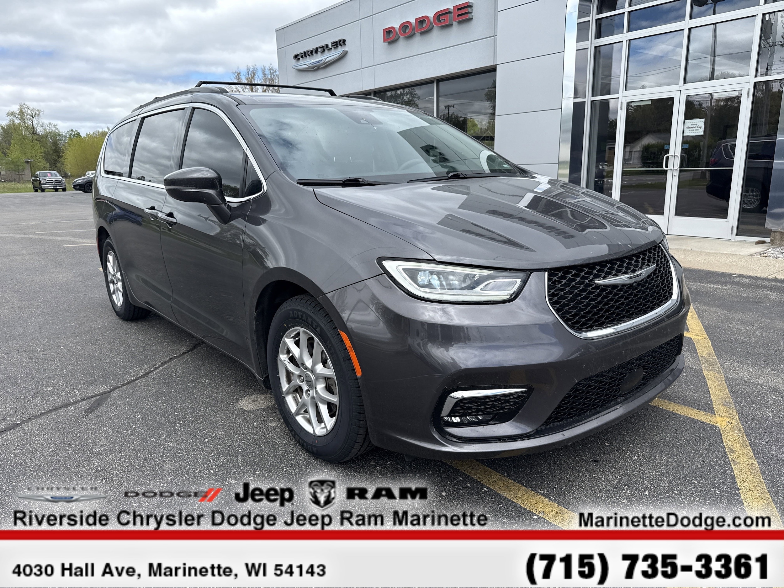 Used 2022 Chrysler Pacifica Touring L with VIN 2C4RC1BG3NR188704 for sale in Marinette, WI