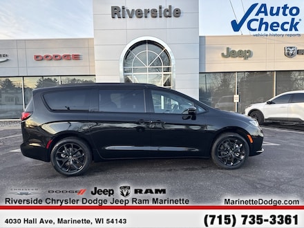 2026 Chrysler Pacifica Select Passenger Van