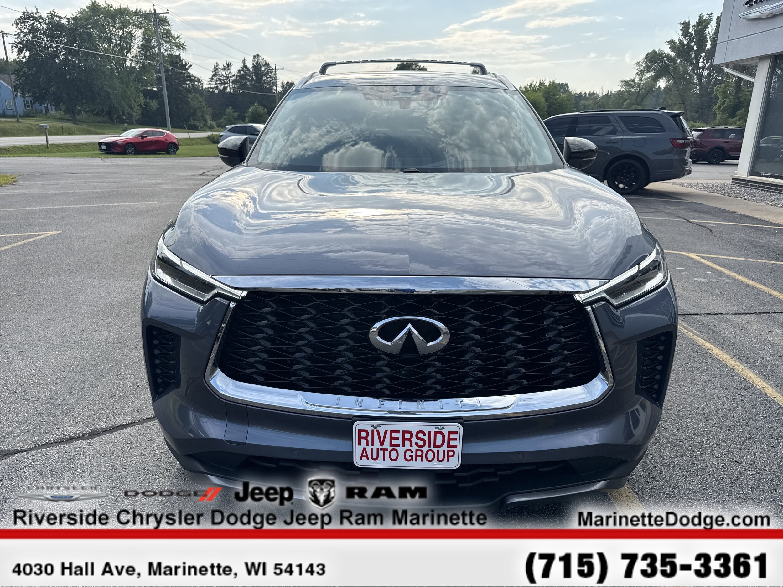 2023 Infiniti QX60 Luxe AWD photo 2