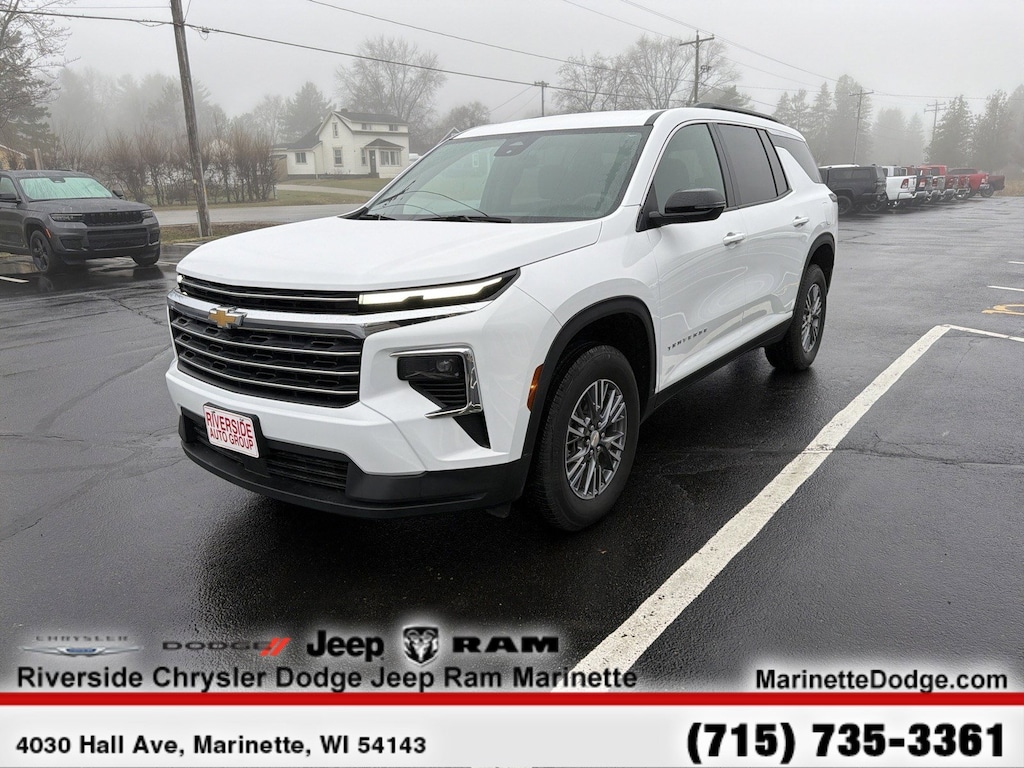 Used 2025 Chevrolet Traverse LT SUV