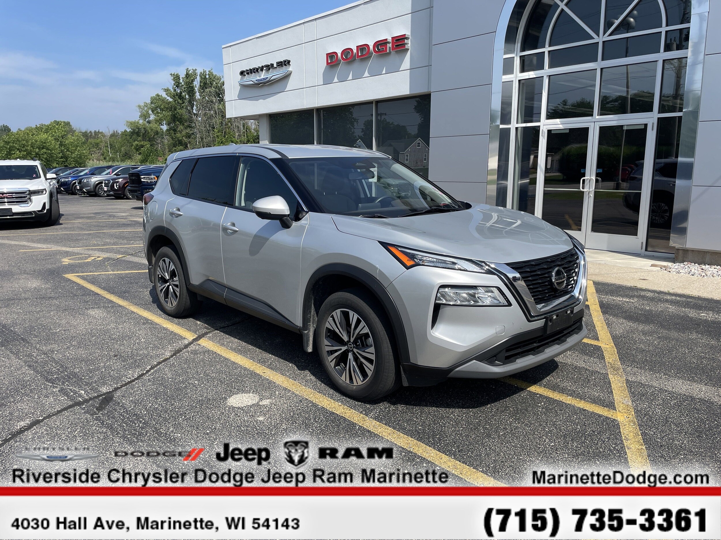 2021 Nissan Rogue SV photo 2