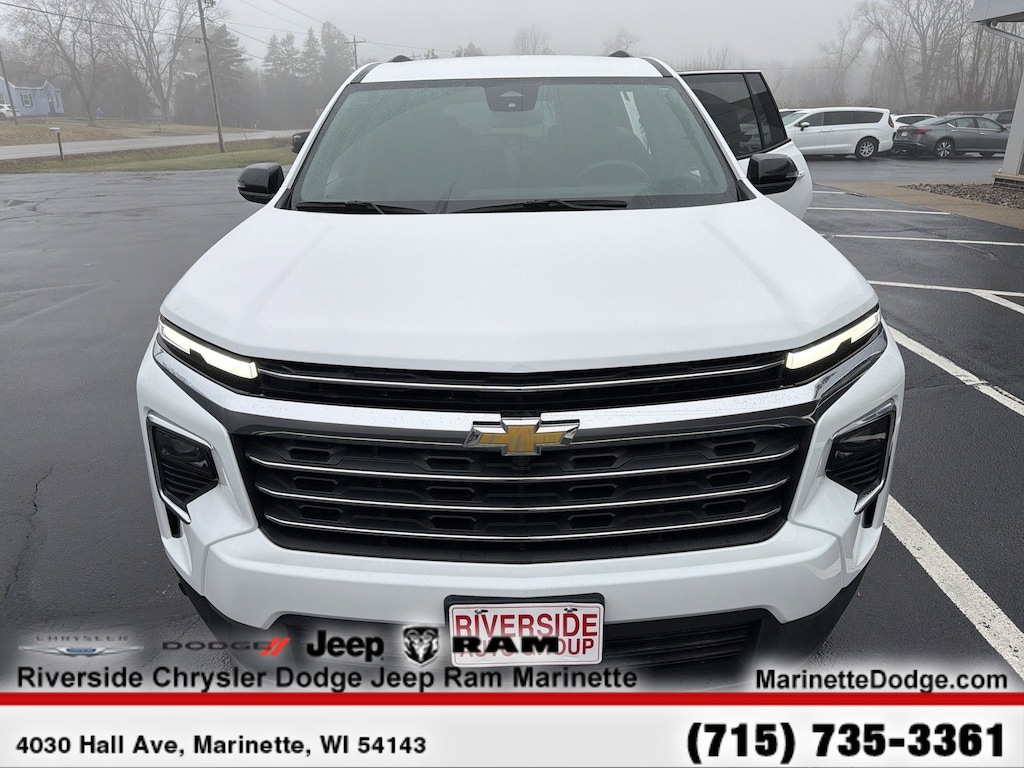 Used 2025 Chevrolet Traverse LT SUV