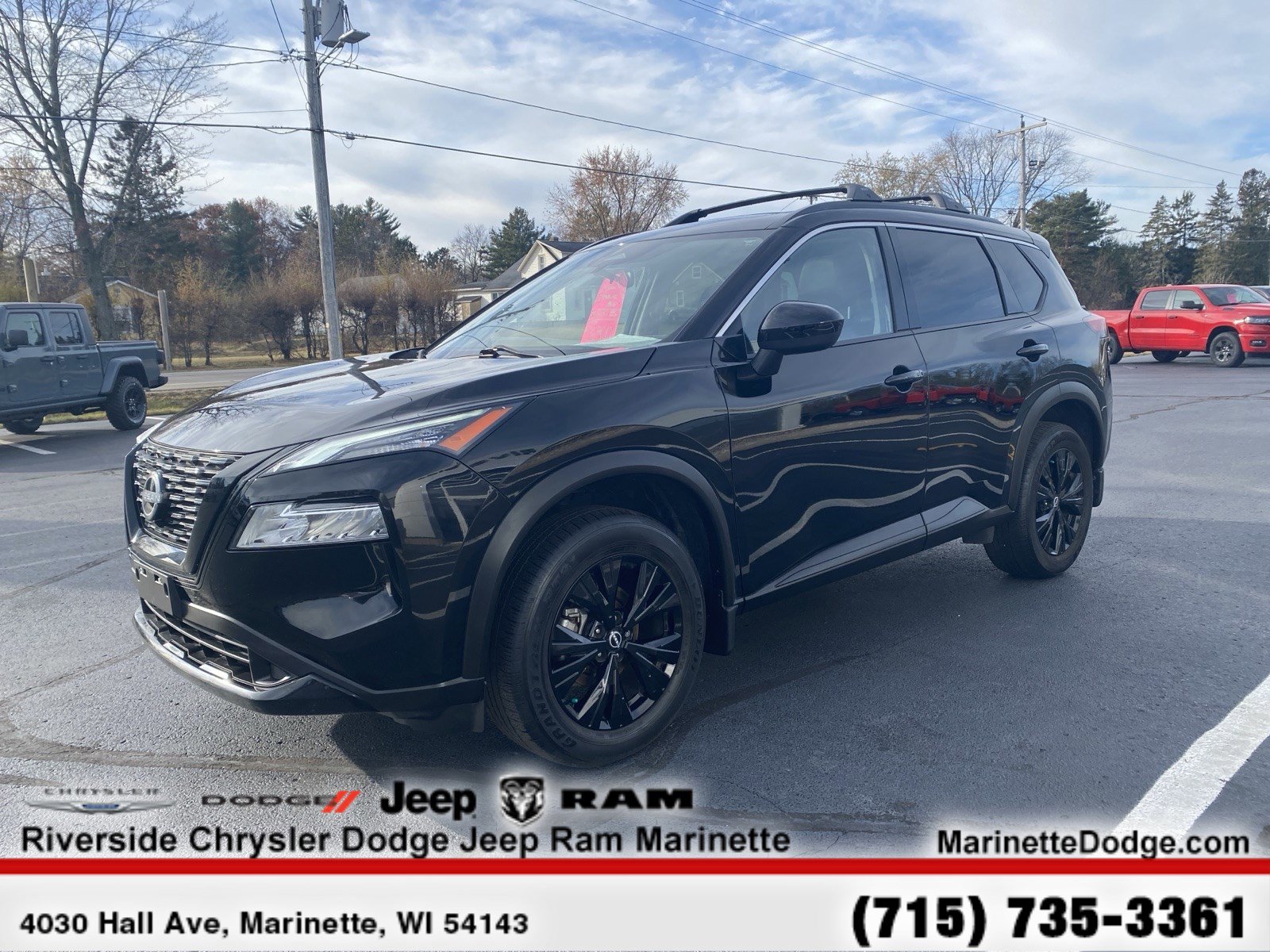 2023 Nissan Rogue Midnight Edition photo 3