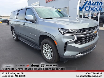 2023 Chevrolet Suburban LT 4WD  LT