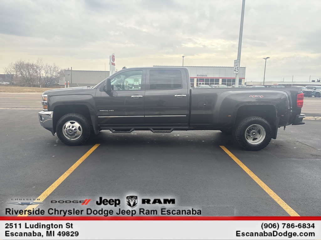 Used 2015 Chevrolet Silverado 3500HD LTZ 4WD Crew Cab 167.7 LTZ