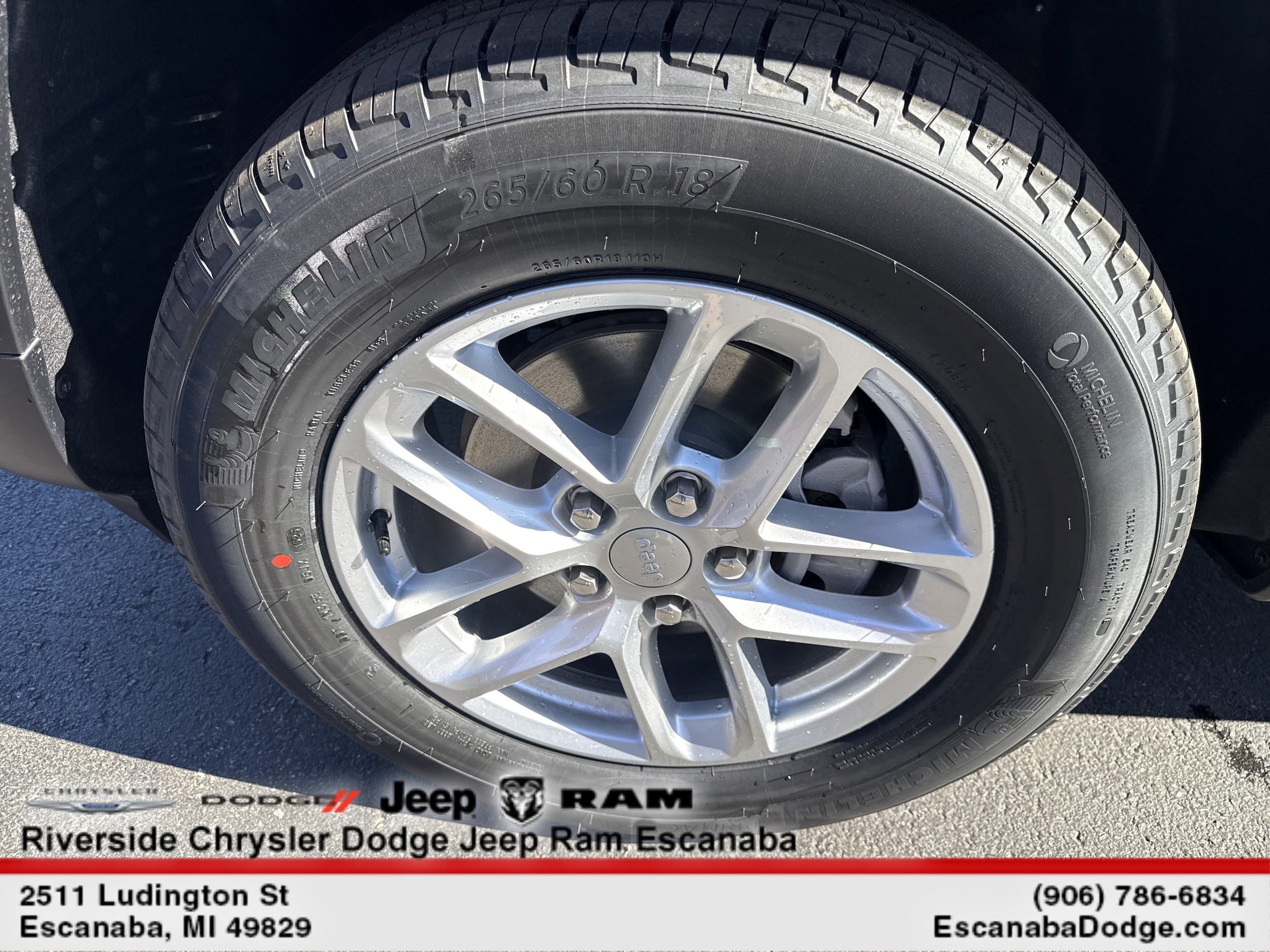 2026 Jeep Grand Cherokee Laredo - Photo 11