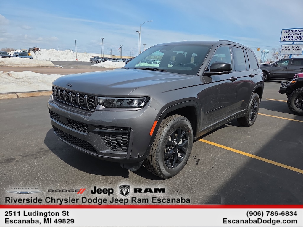 New 2026 Jeep Grand Cherokee Laredo Altitude Sport Utility