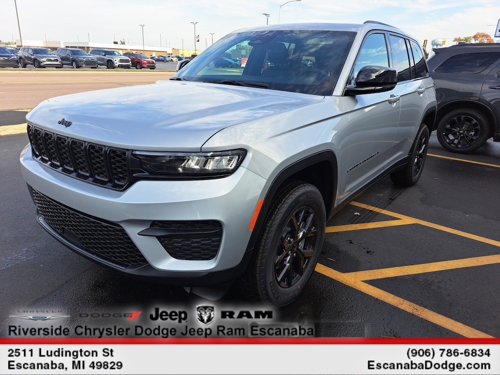 New 2025 Jeep Grand Cherokee ALTITUDE X 4X4 Sport Utility