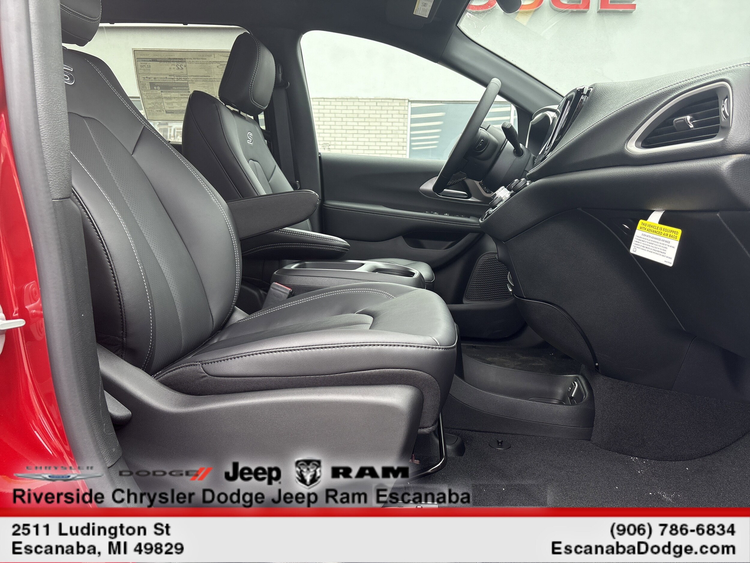 2026 Chrysler Pacifica Select - Photo 25