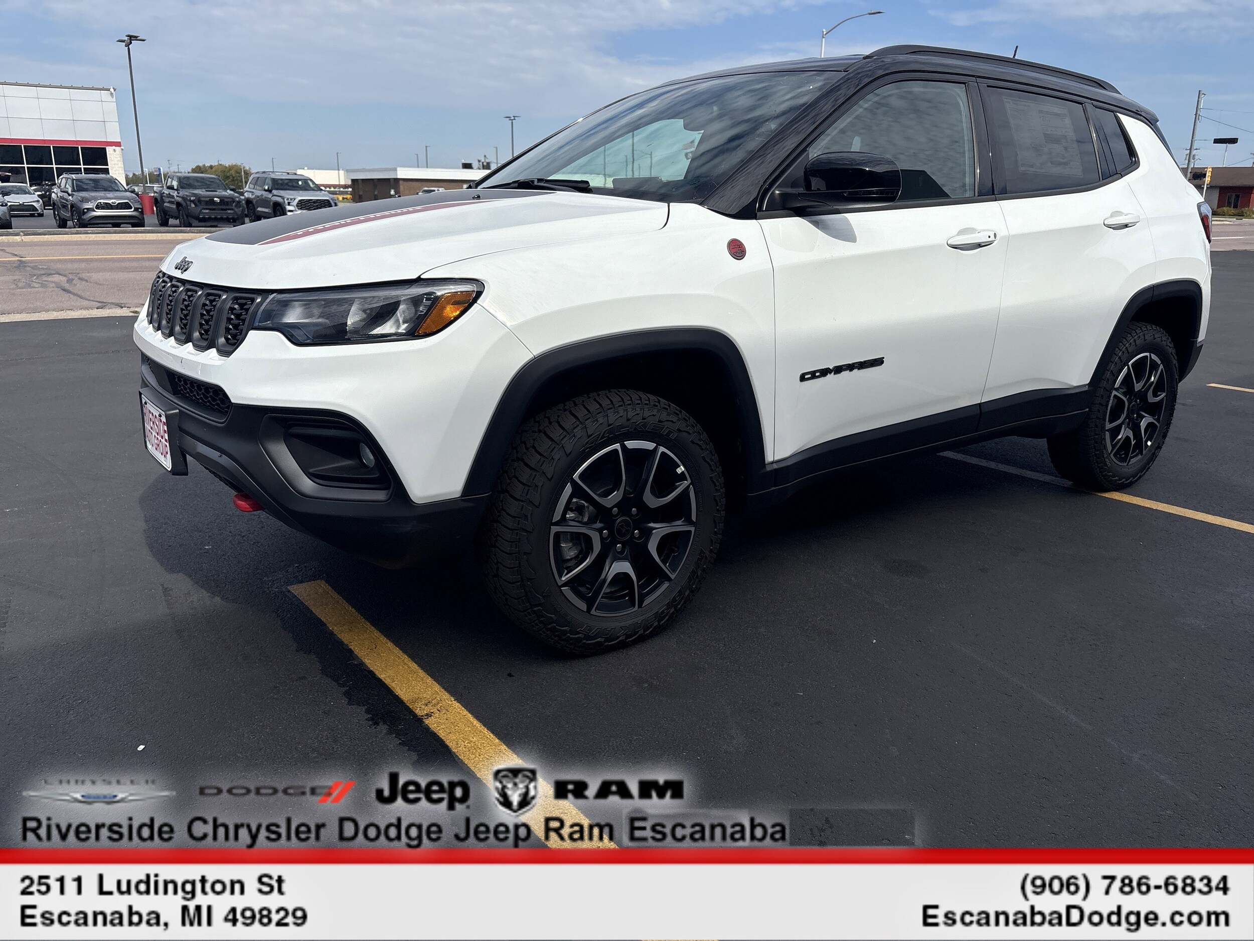 2025 Jeep Compass Trailhawk Sport photo 3