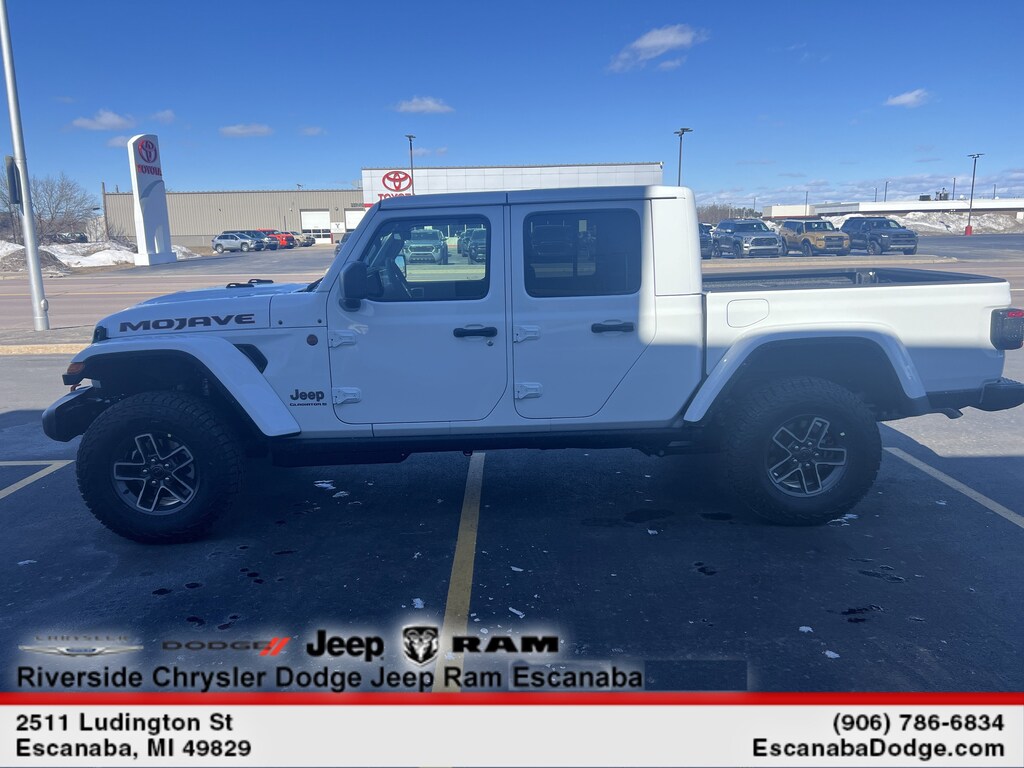 New 2026 Jeep Gladiator Mojave Pickup