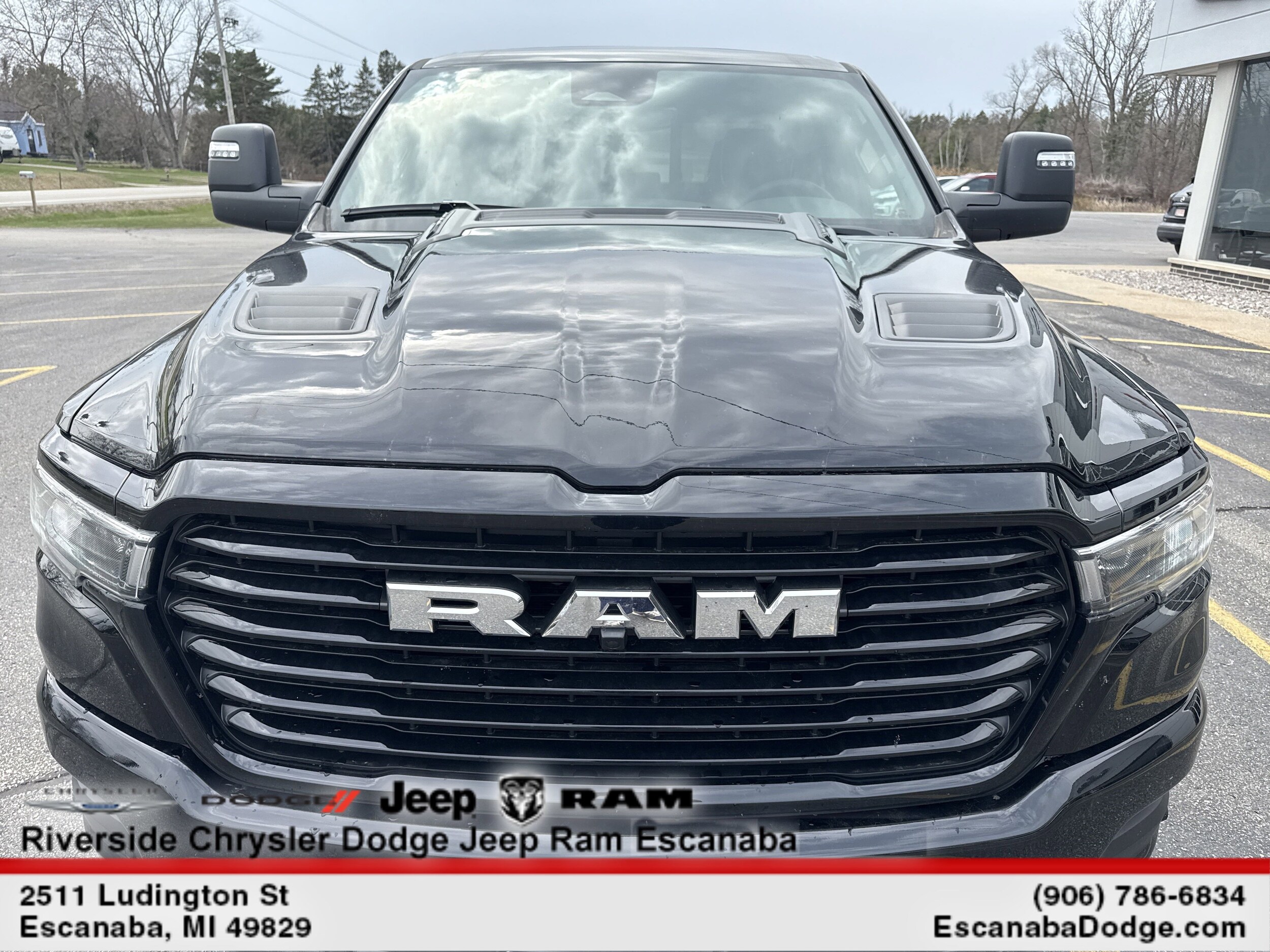 2025 Ram 1500 Laramie photo 3