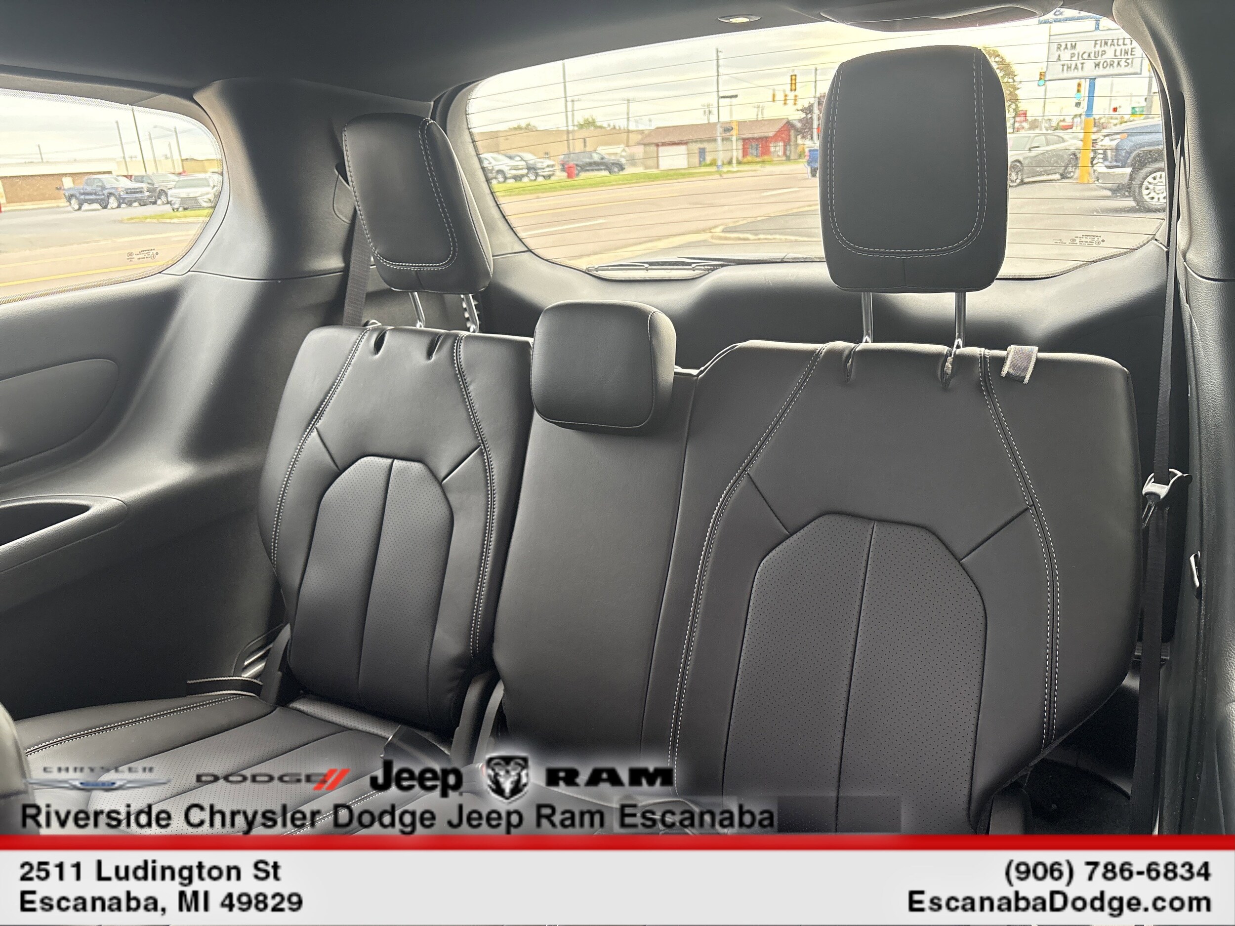 2026 Chrysler Pacifica Select - Photo 26
