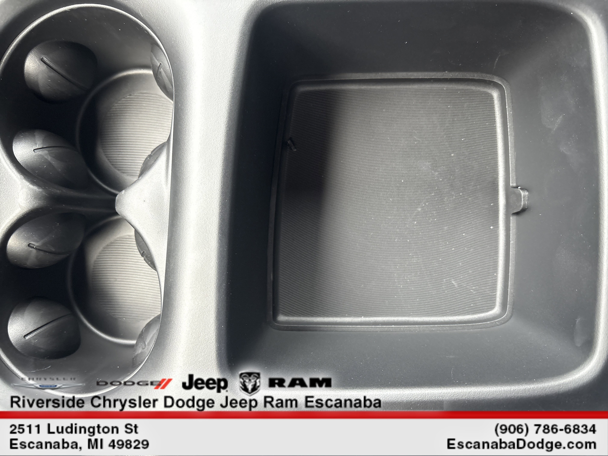 2026 Chrysler Pacifica Select - Photo 20