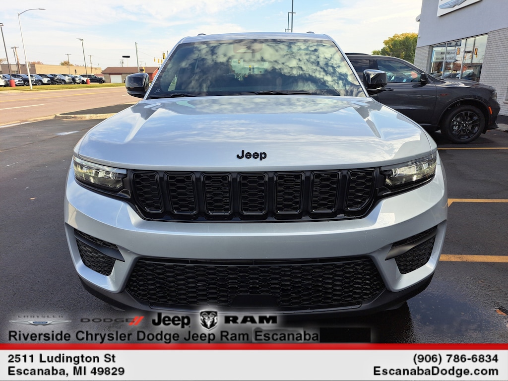 New 2025 Jeep Grand Cherokee ALTITUDE X 4X4 Sport Utility