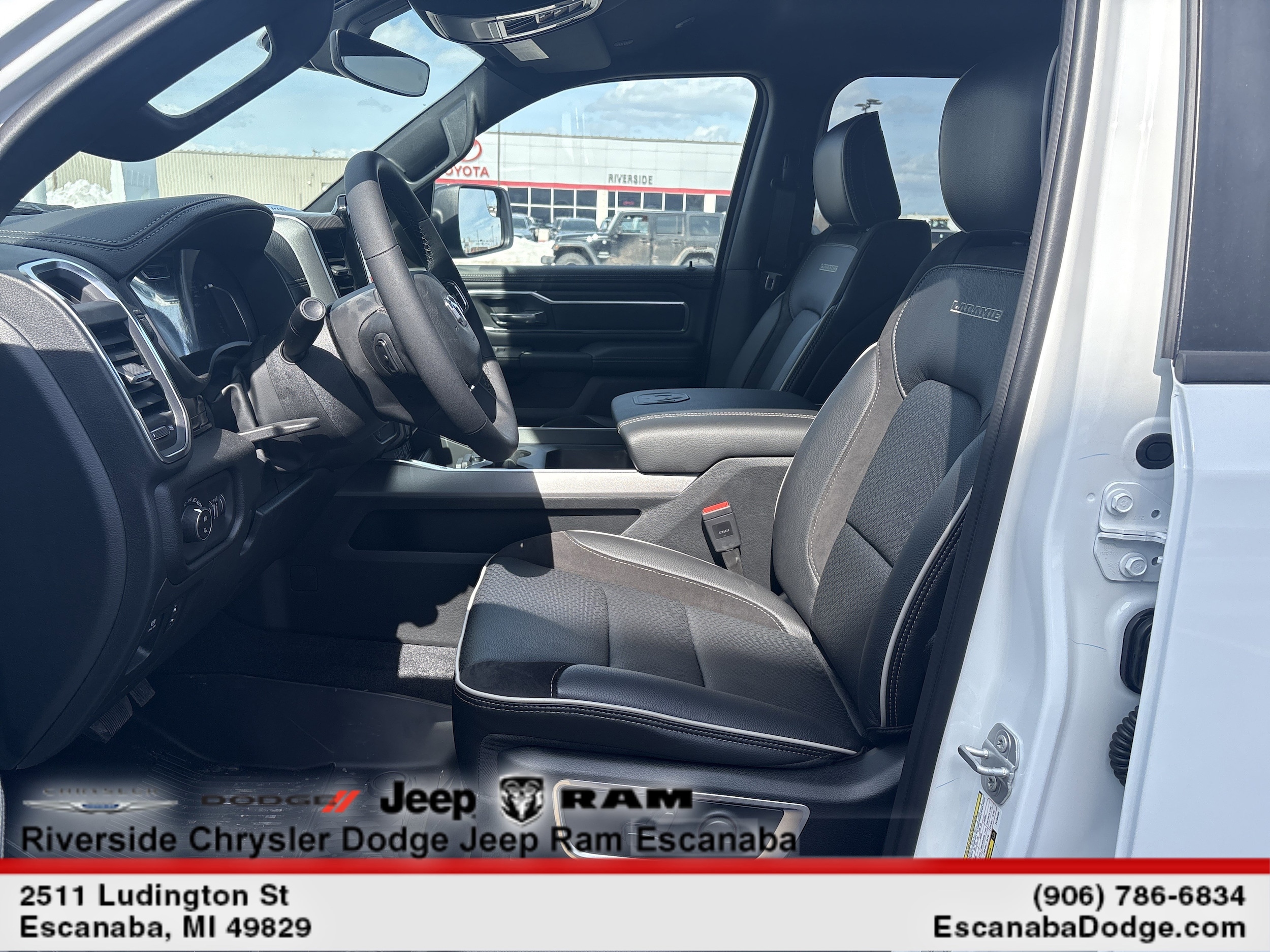 2026 RAM 1500 Laramie - Photo 15