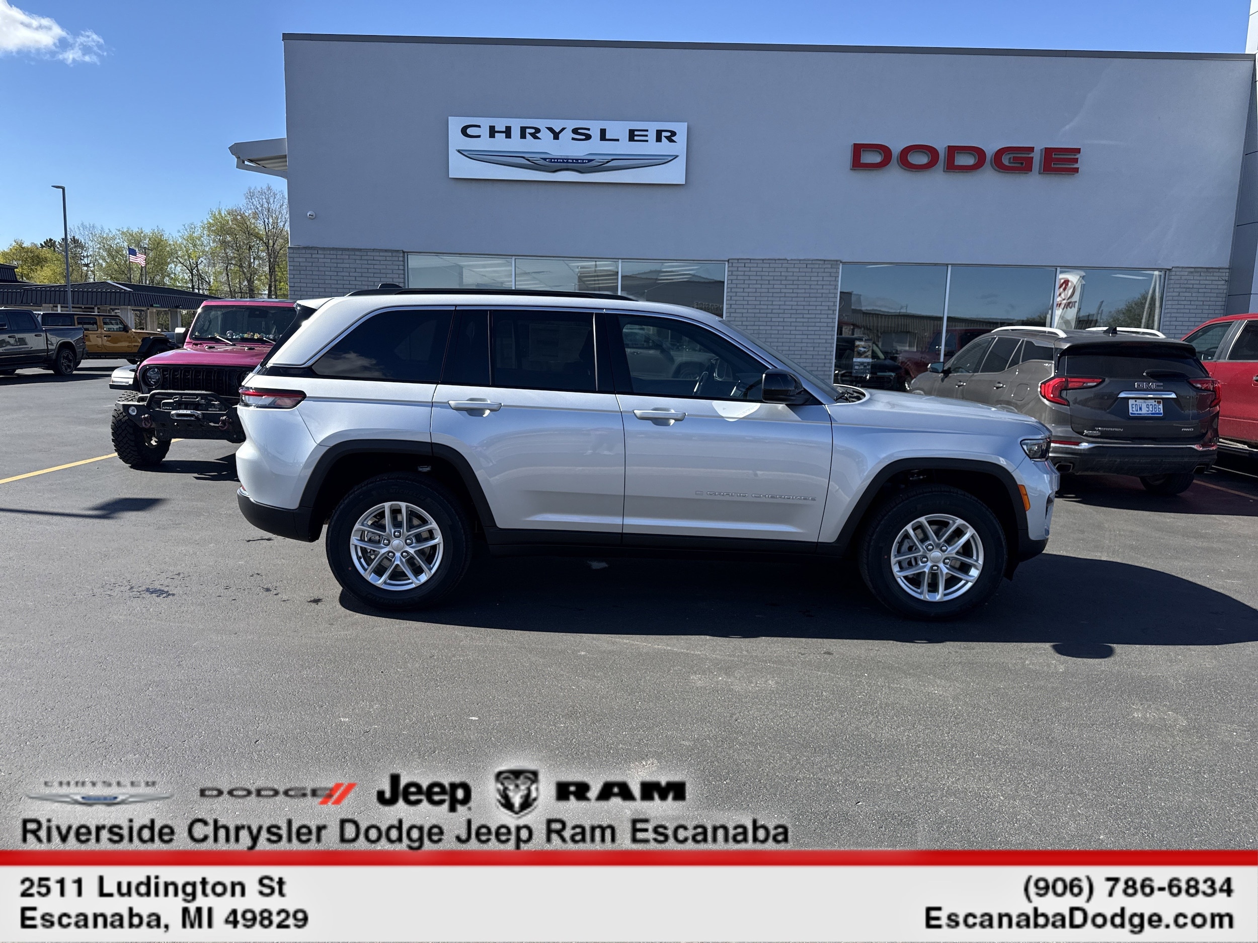2026 Jeep Grand Cherokee Laredo - Photo 10
