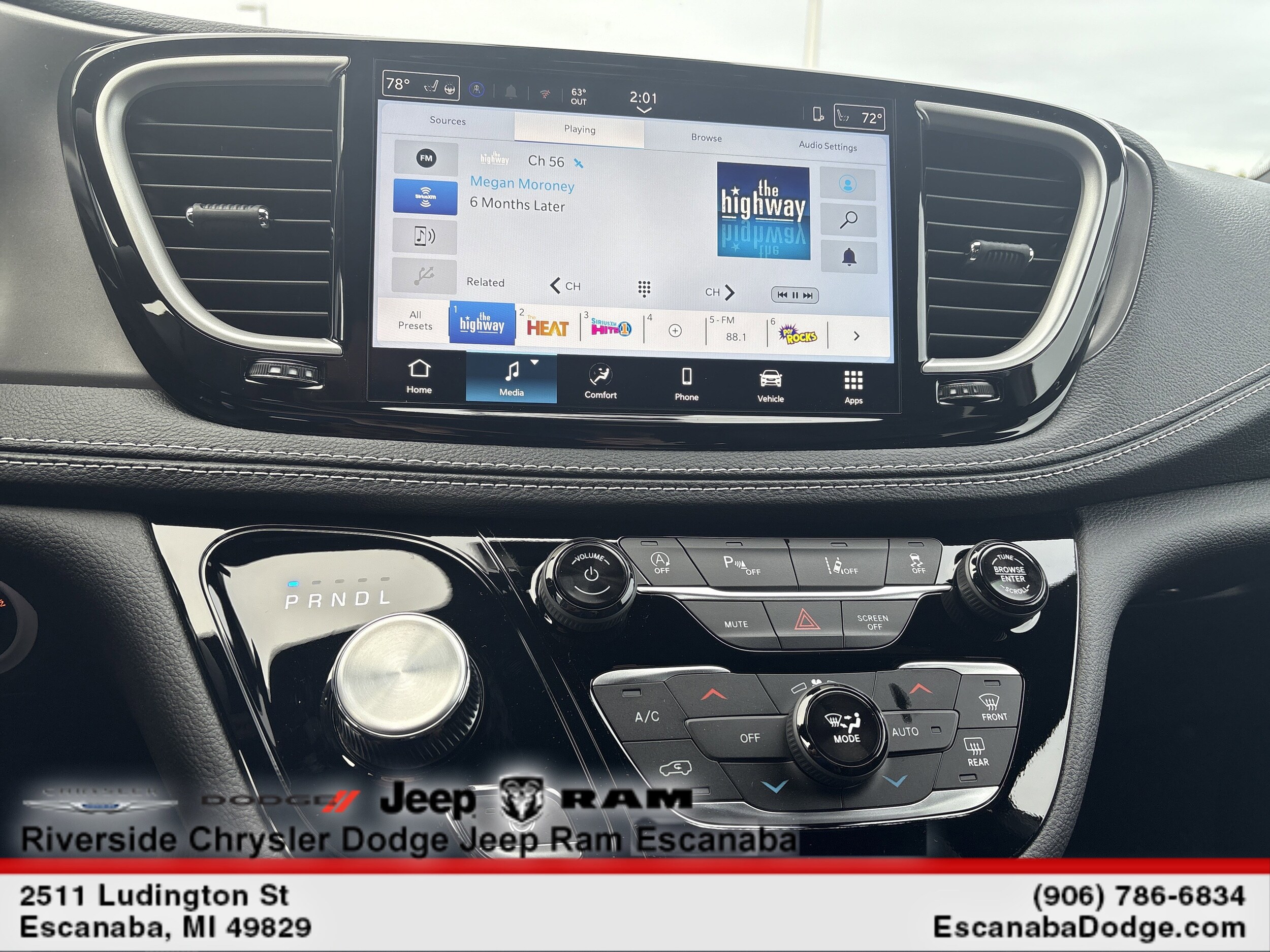 2026 Chrysler Pacifica Select - Photo 17