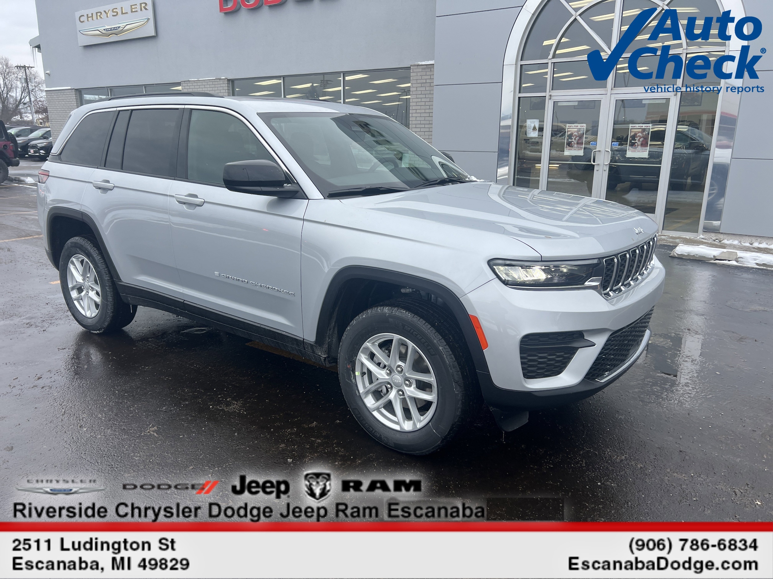 2025 Jeep Grand Cherokee Laredo's photo