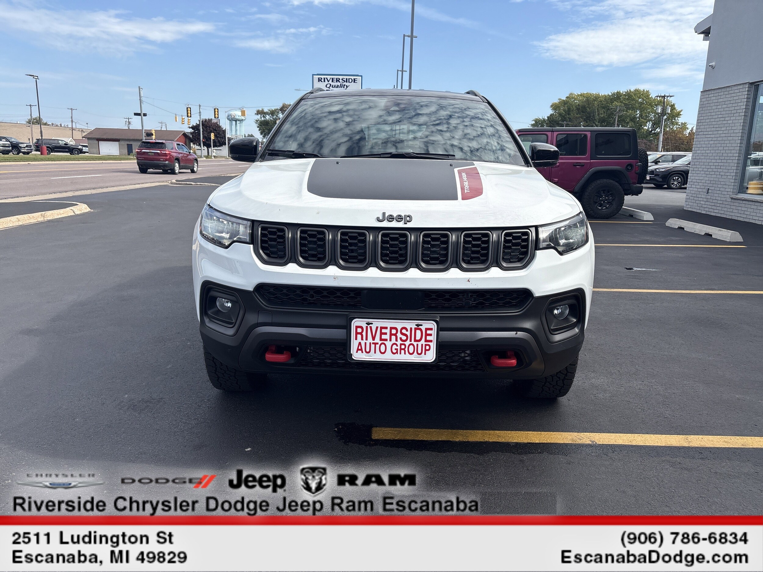 2025 Jeep Compass Trailhawk Sport photo 2