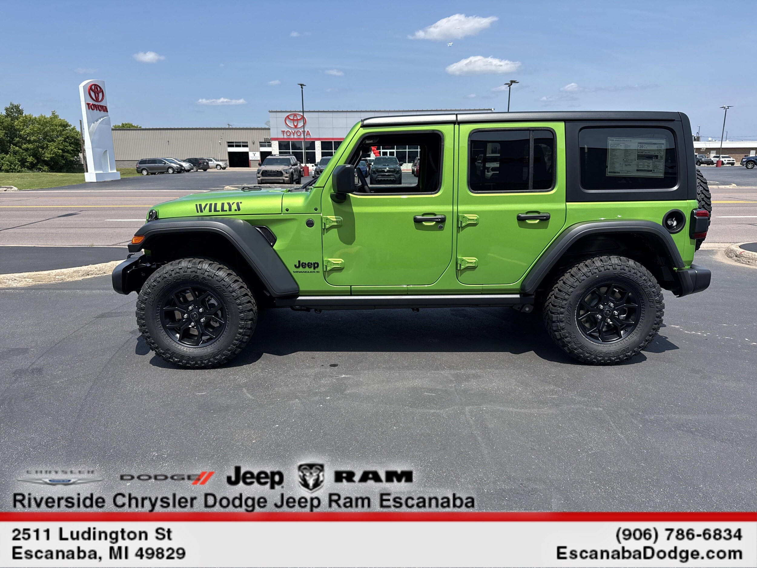 2025 Jeep Wrangler Willys Sport photo 4