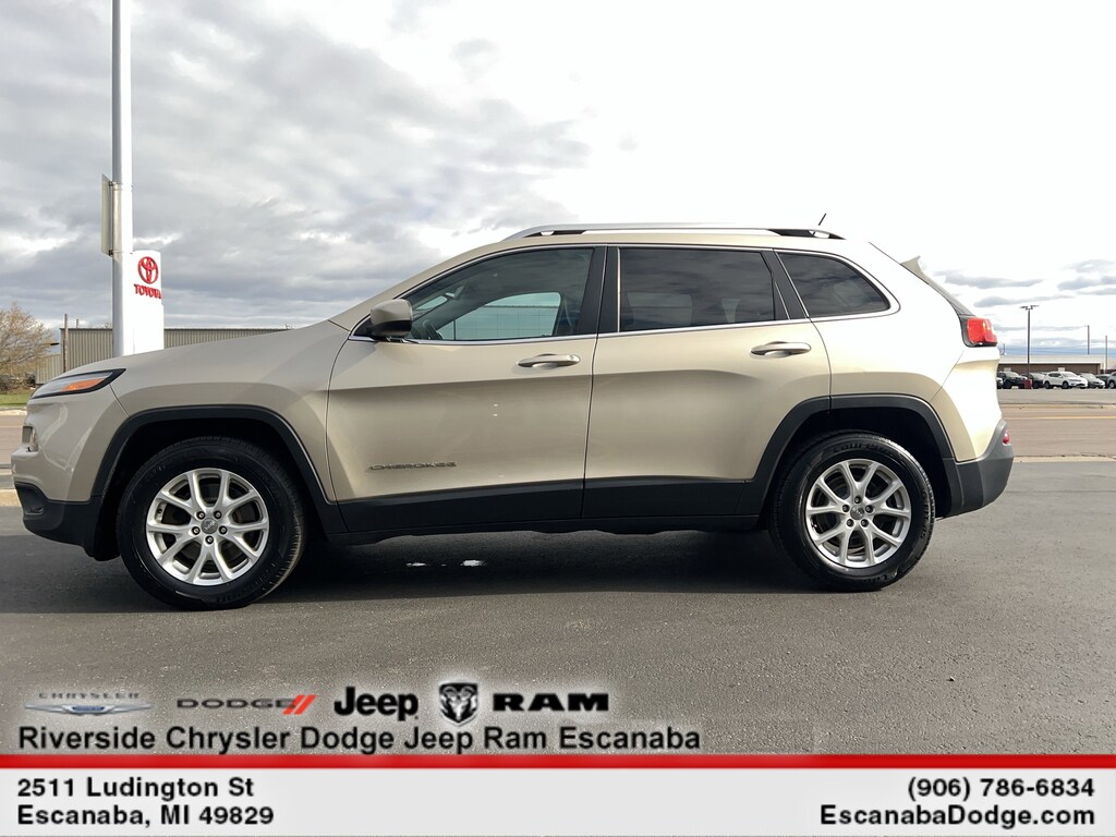 Used 2015 Jeep Cherokee Latitude 4WD Latitude
