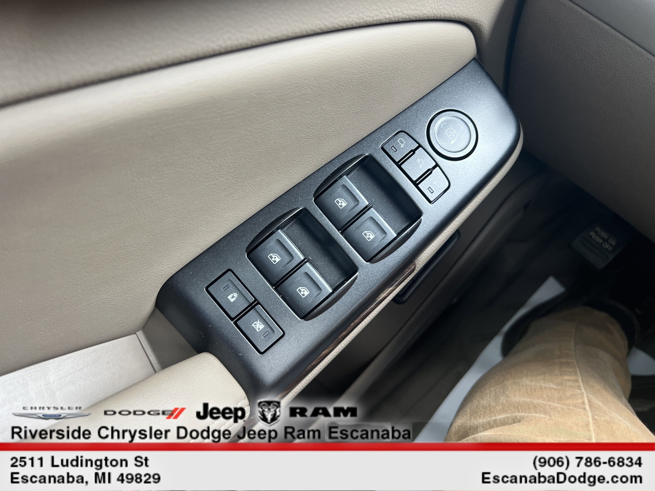 2018 GMC Yukon SLT - Photo 25