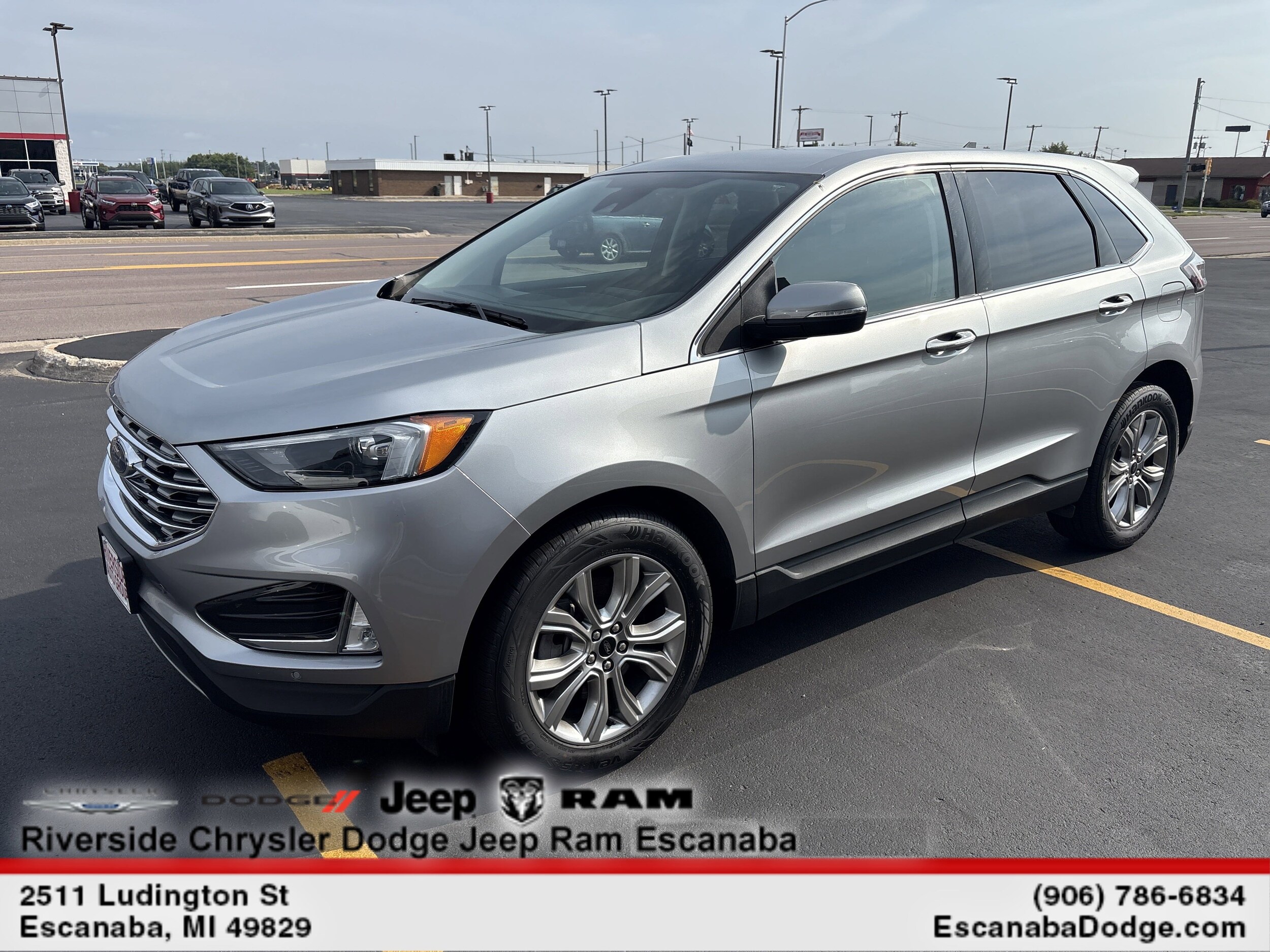 2024 Ford Edge Titanium photo 3