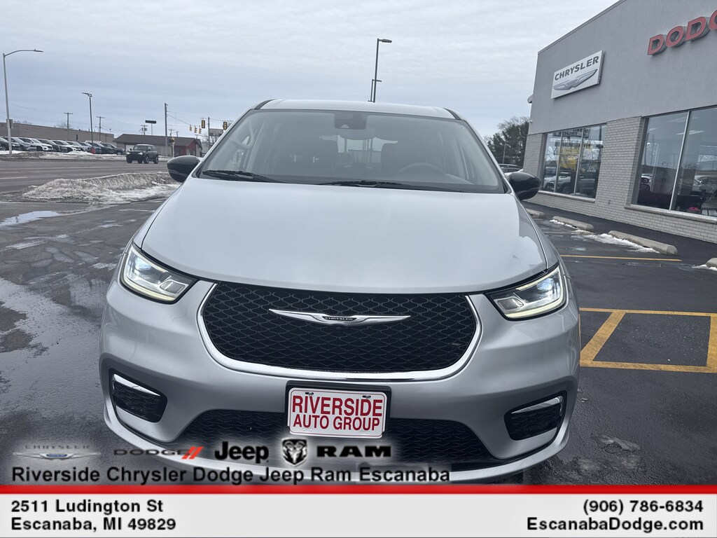 Certified 2024 Chrysler Pacifica Touring L Van Passenger Van