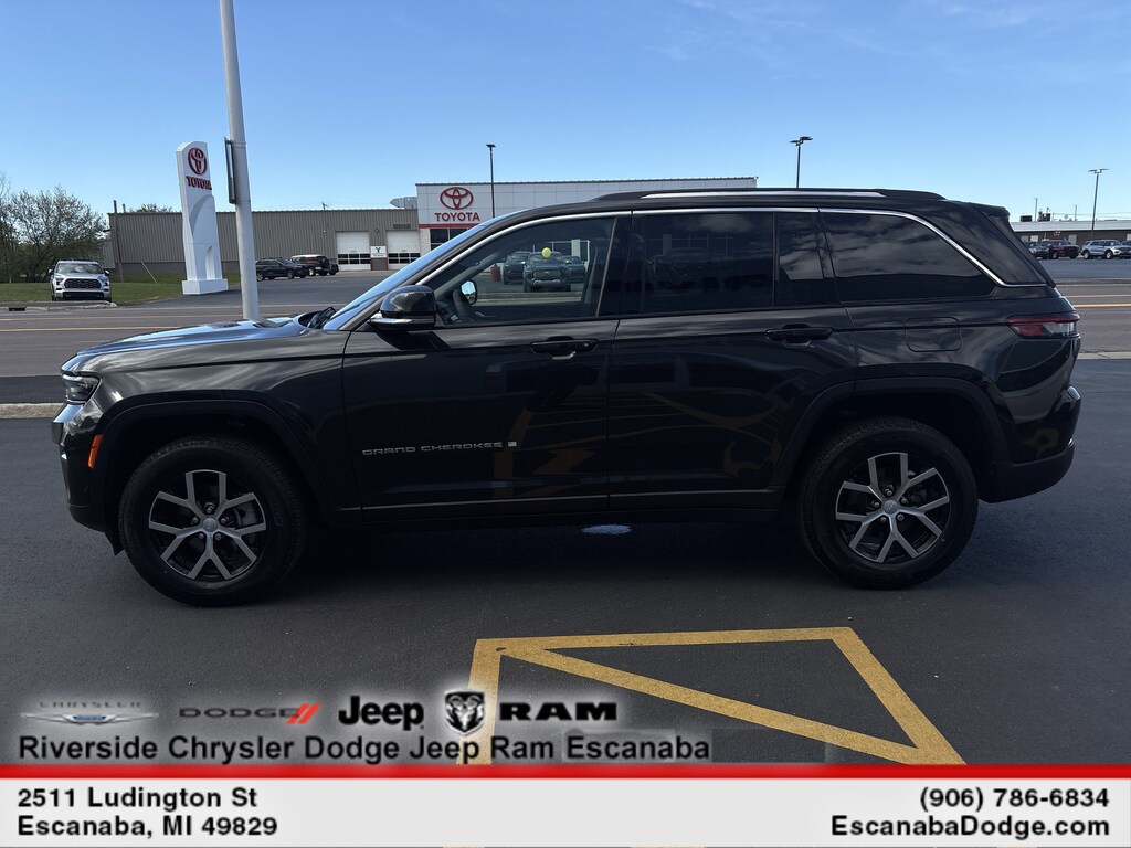 Used 2023 Jeep Grand Cherokee Limited SUV