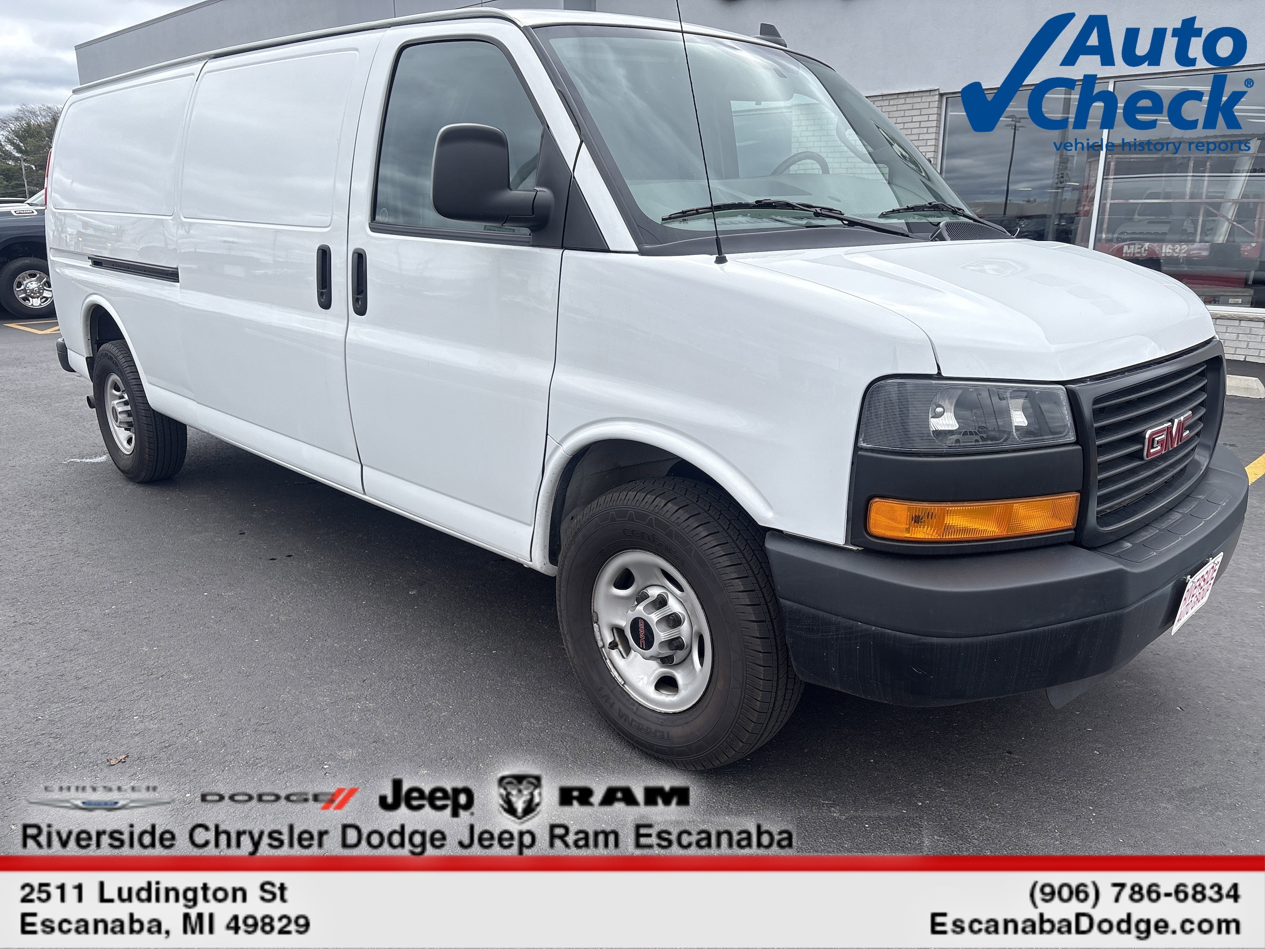 2023 GMC Savana 2500 1WT LWB's photo