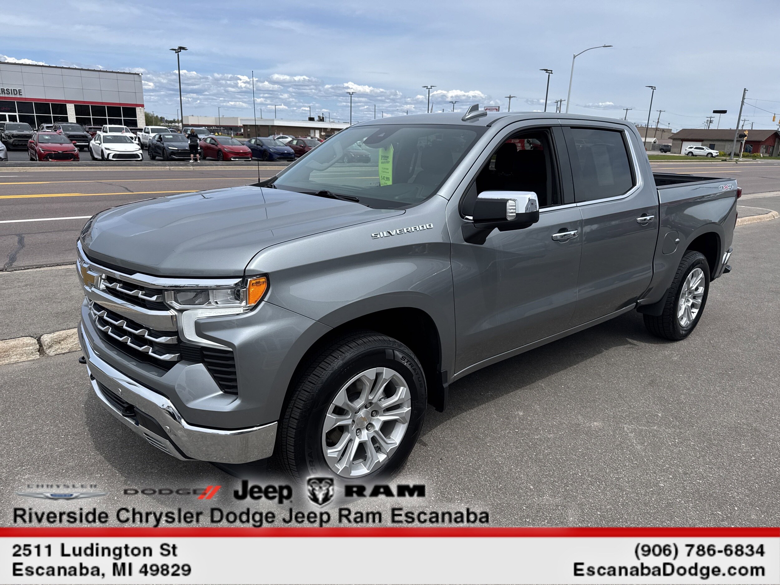 2023 Chevrolet Silverado 1500 LTZ photo 3