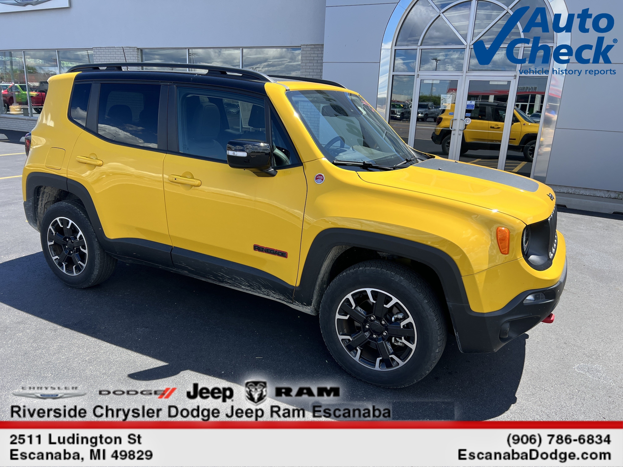 2023 Jeep Renegade Trailhawk 4x4's photo