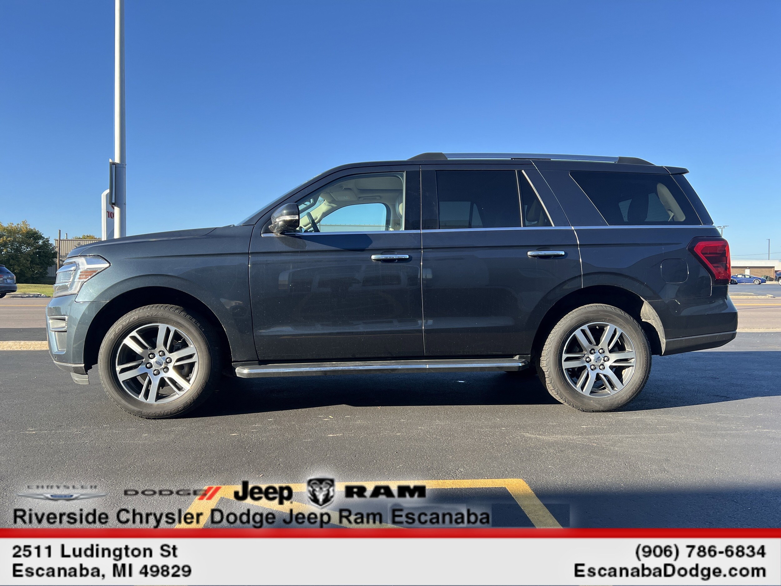 2023 Ford Expedition Limited photo 4