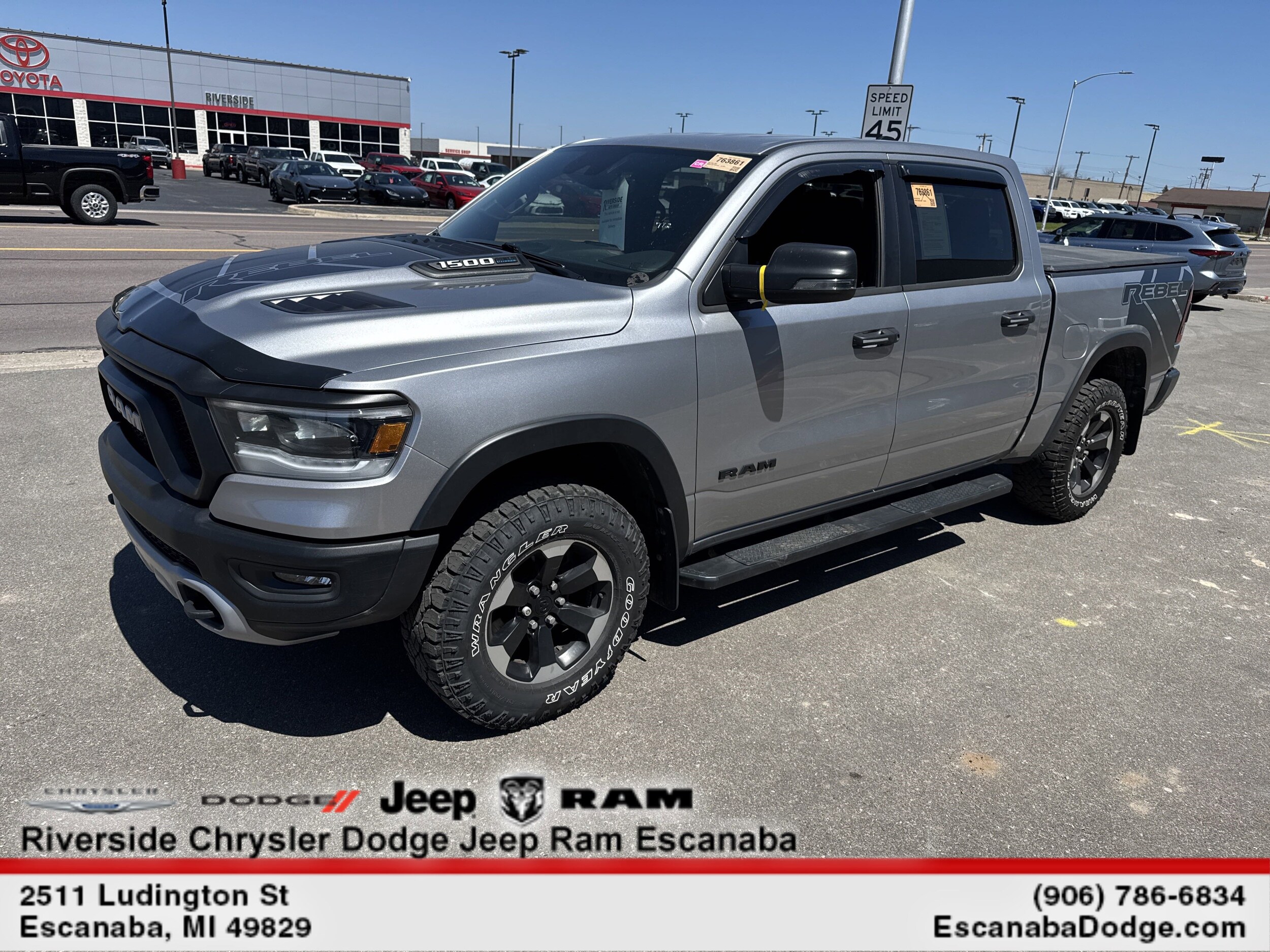 2023 Ram 1500 Rebel photo 3