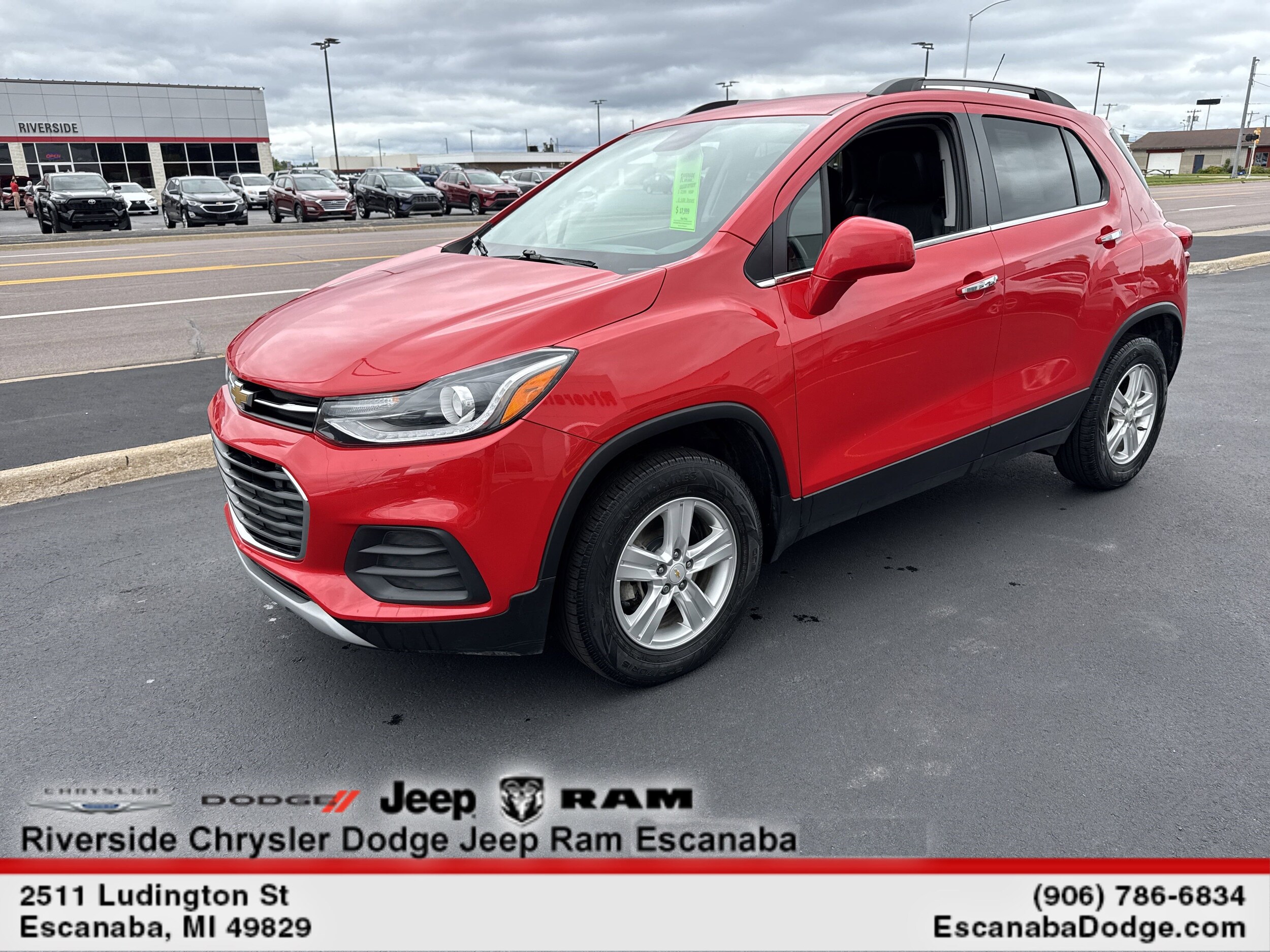 2020 Chevrolet Trax LT photo 2