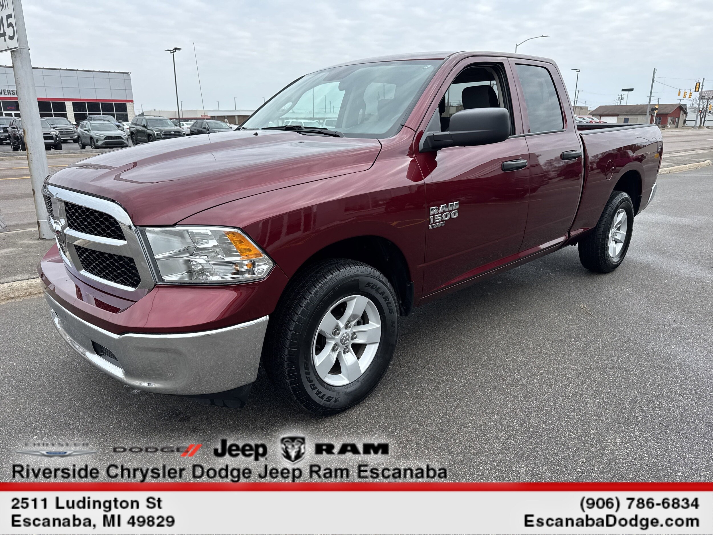 2024 Ram 1500 Classic SLT photo 3