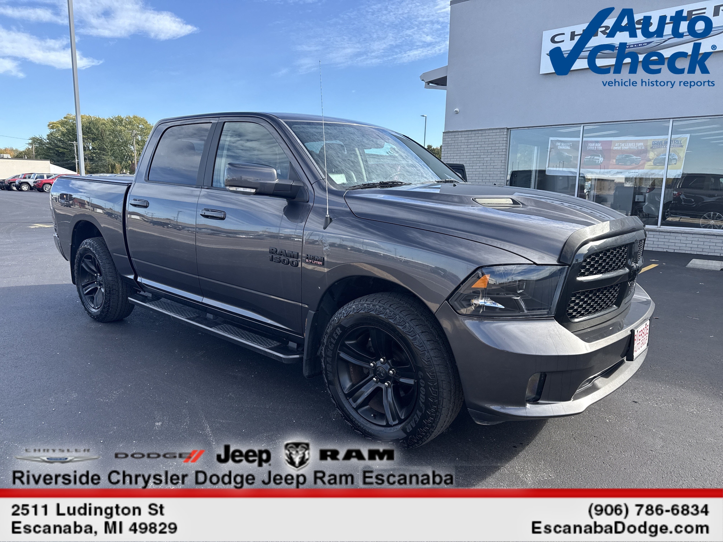 2017 RAM 1500 Pickup Night