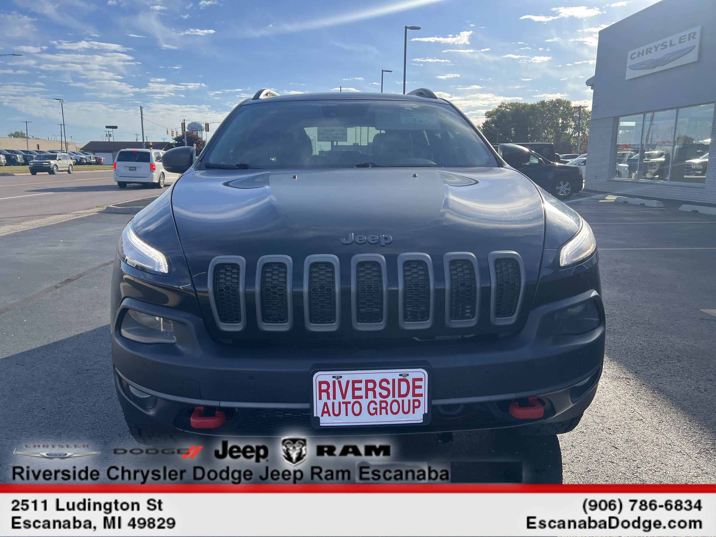 Certified 2018 Jeep Cherokee Trailhawk Leather Plus with VIN 1C4PJMBX4JD616484 for sale in Escanaba, MI