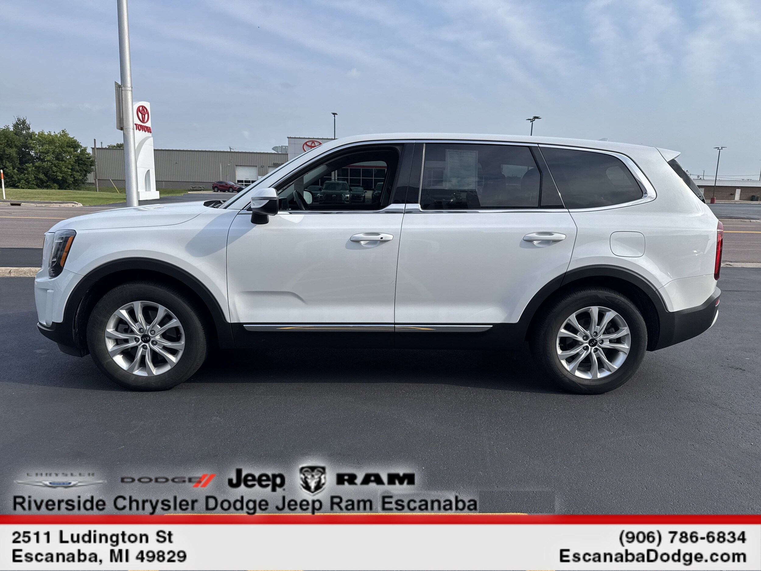 2020 Kia Telluride LX photo 4